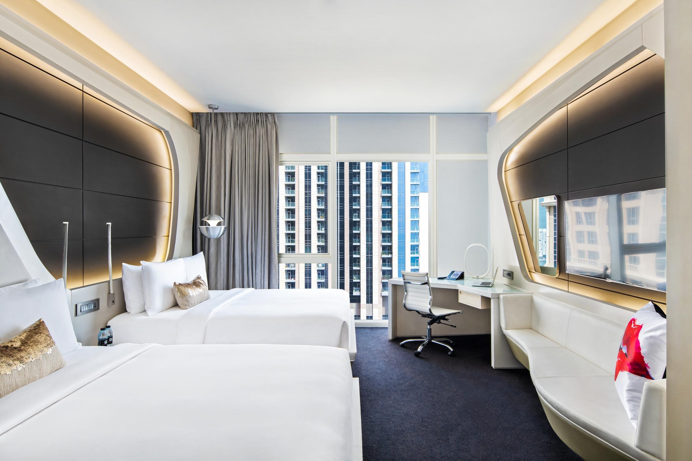 V Hotel Dubai, Curio Collection by Hilton 7