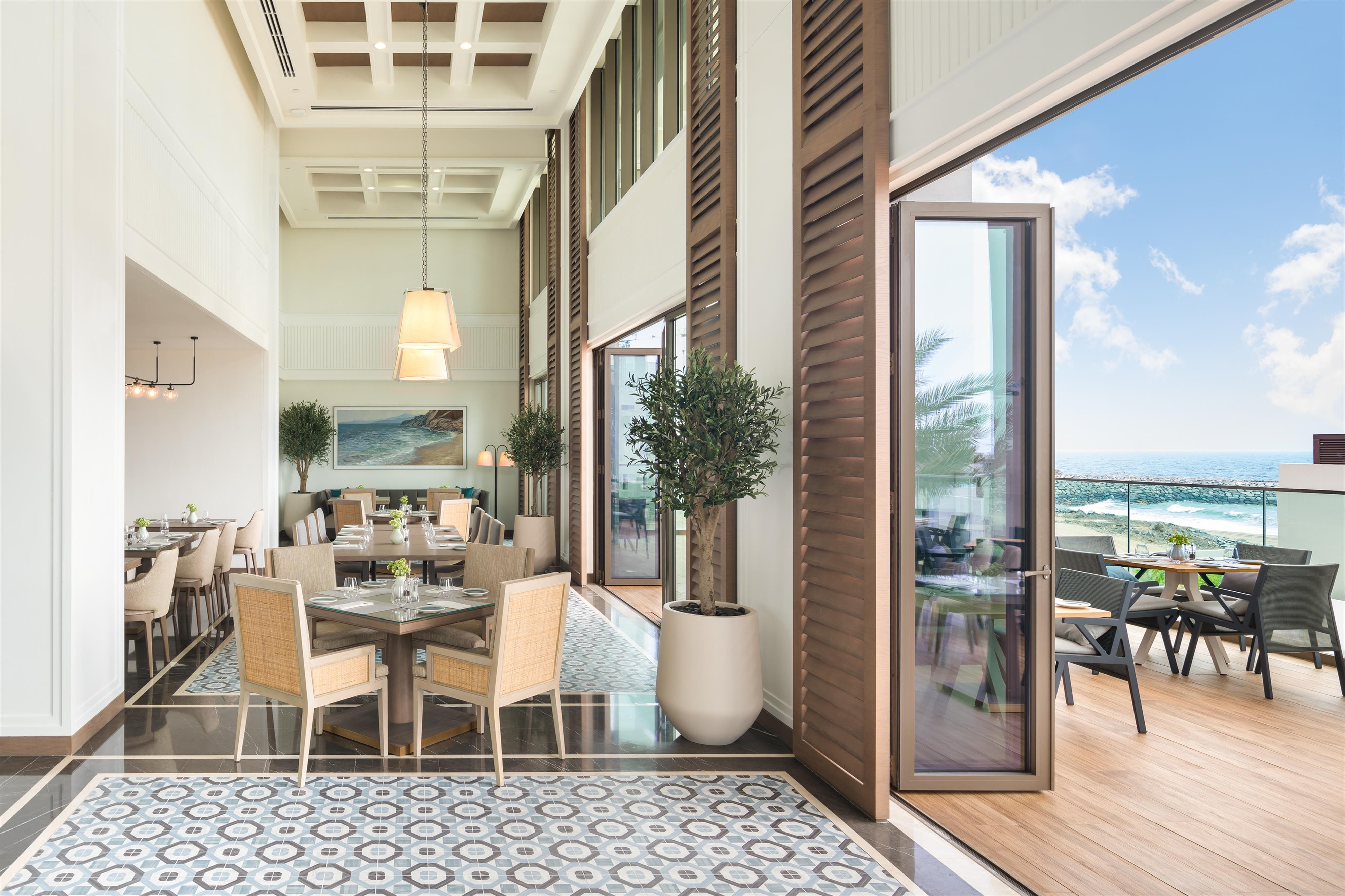 Address Beach Resort Fujairah 8