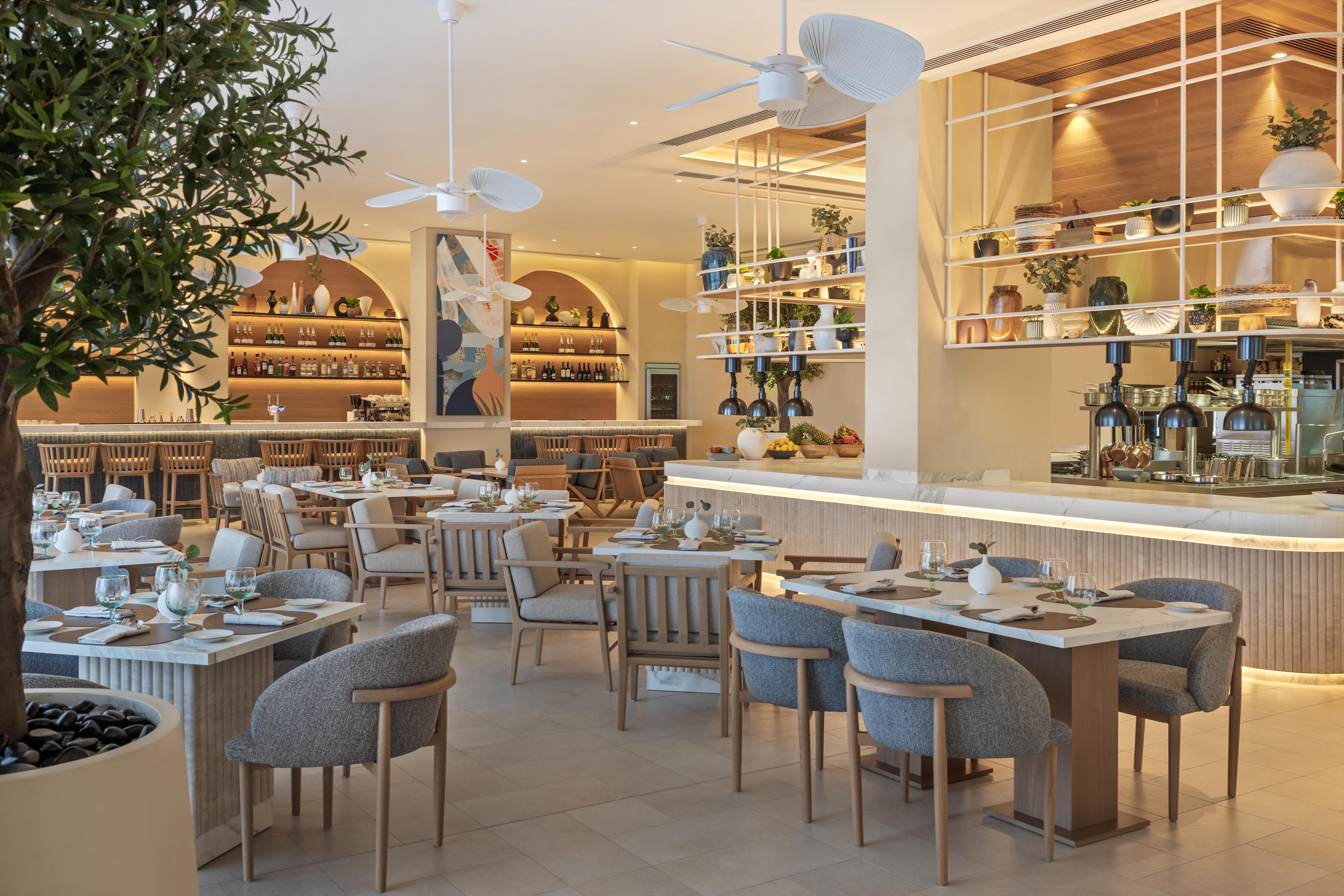 Palace Beach Resort Fujairah 7