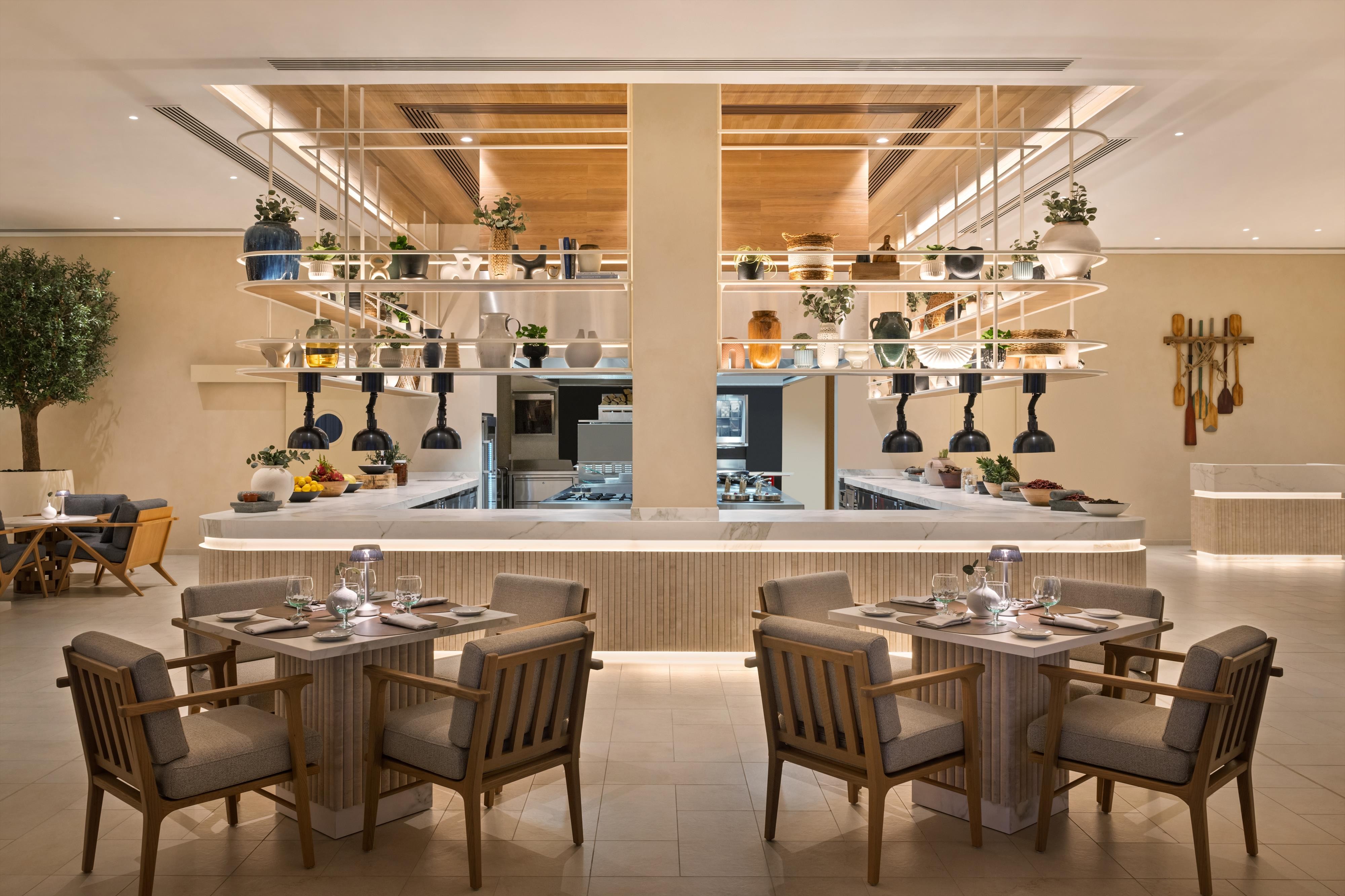 Palace Beach Resort Fujairah 8