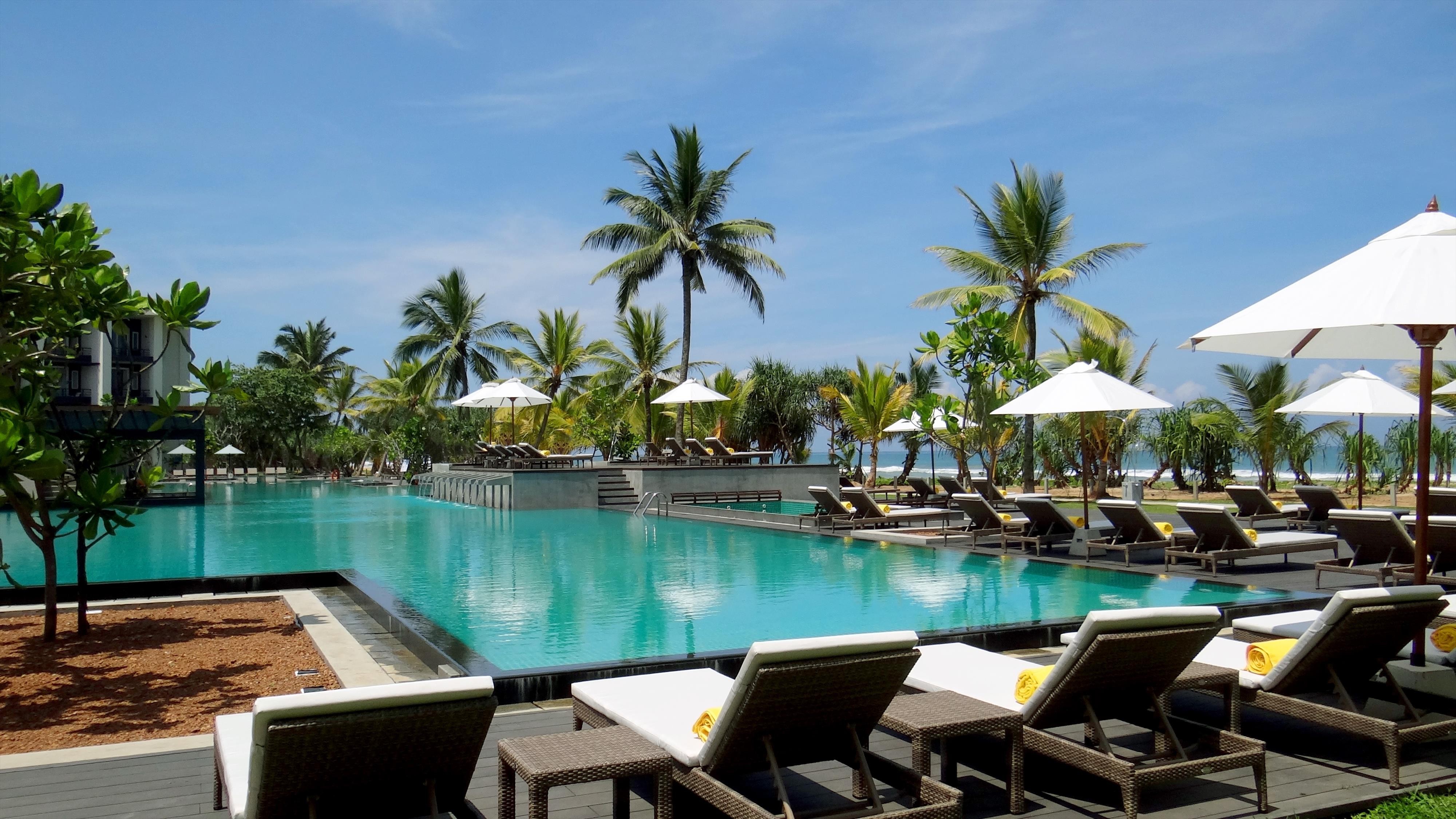 Centara Ceysands Resort & Spa