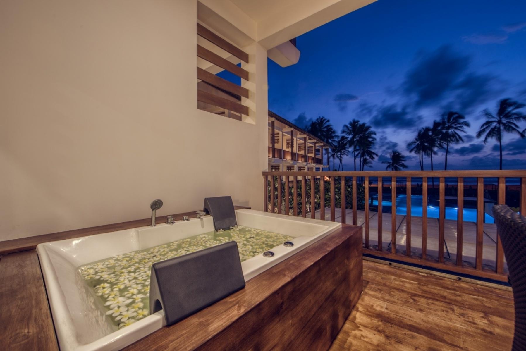 Suriya Resort Kammala 8