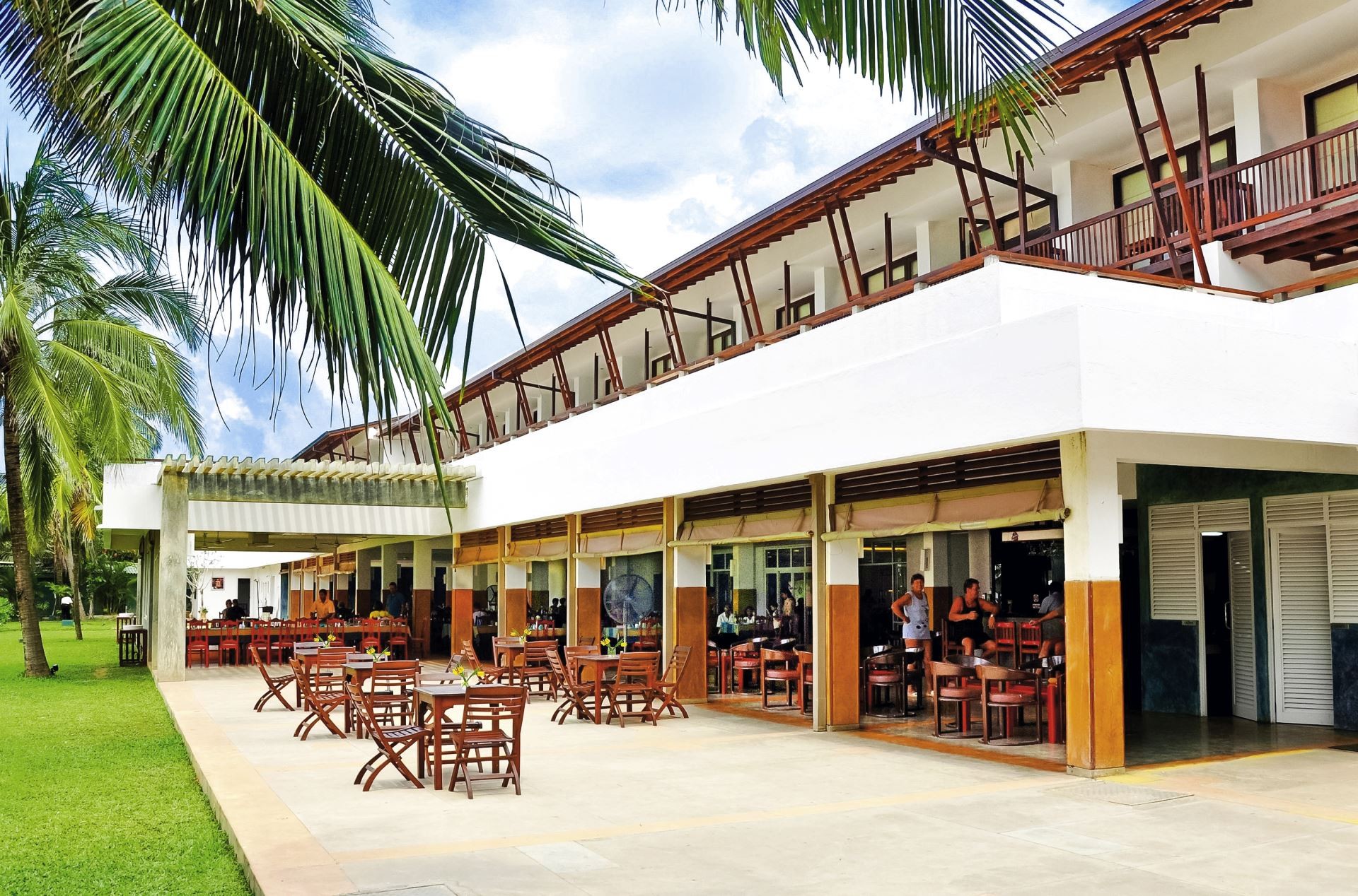 Goldi Sand Negombo 13