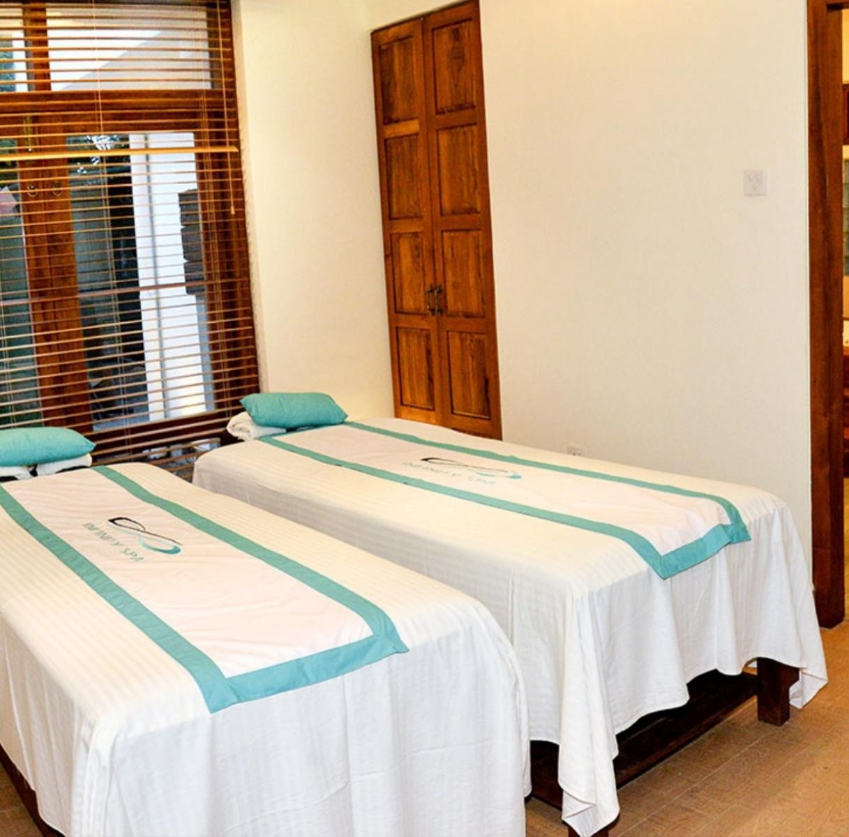 Goldi Sand Negombo 10