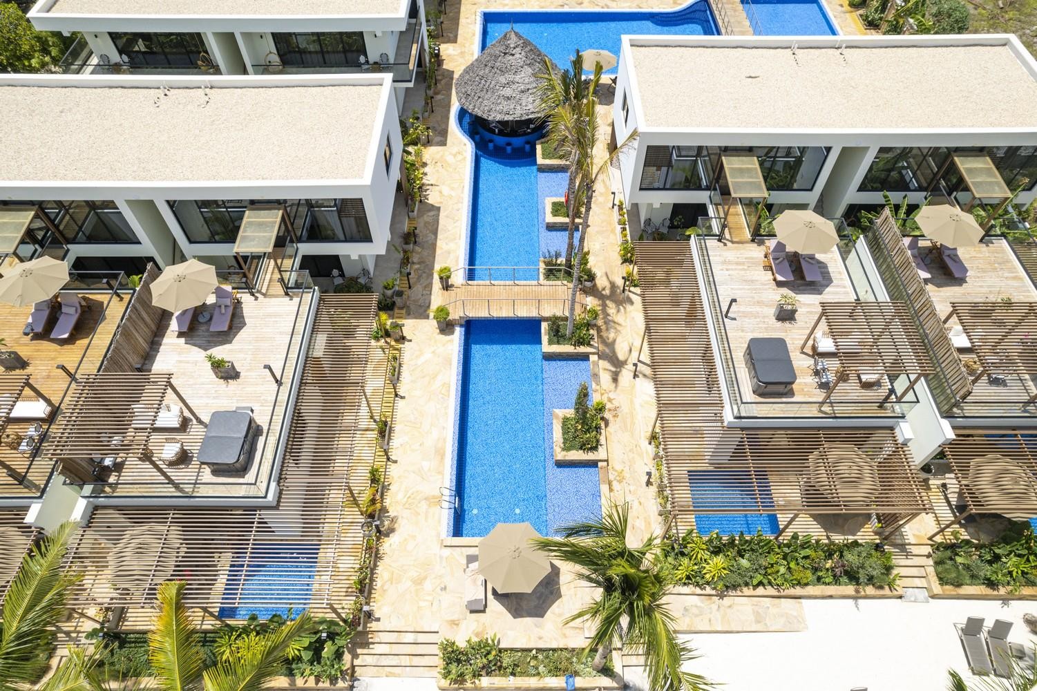 TOA Hotel and Spa 10