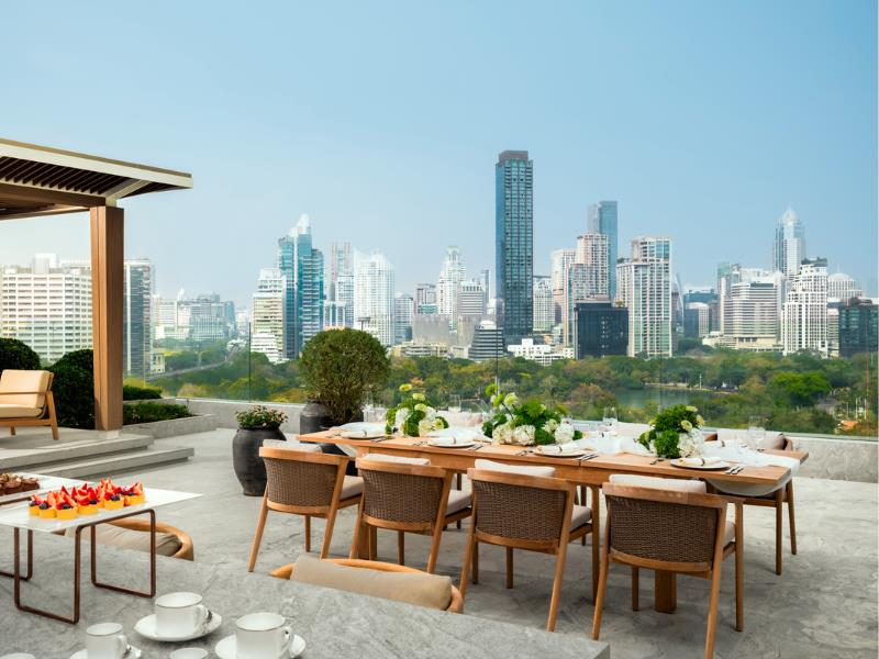 Dusit Thani Bangkok 14