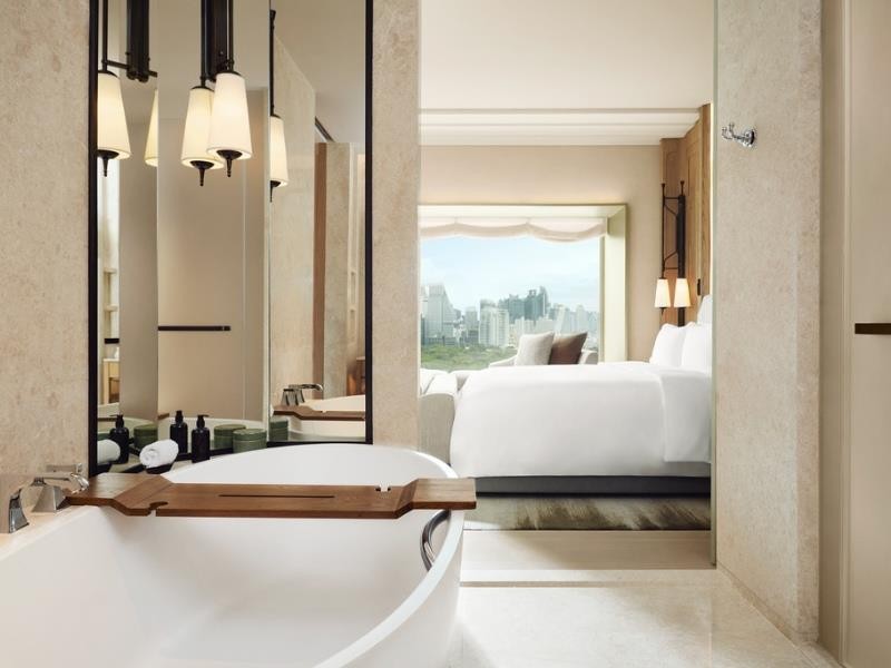 Dusit Thani Bangkok 11