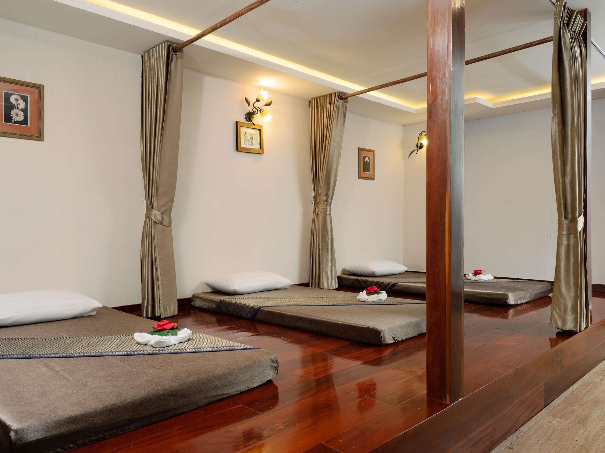 Grand Mercure Bangkok Atrium 18