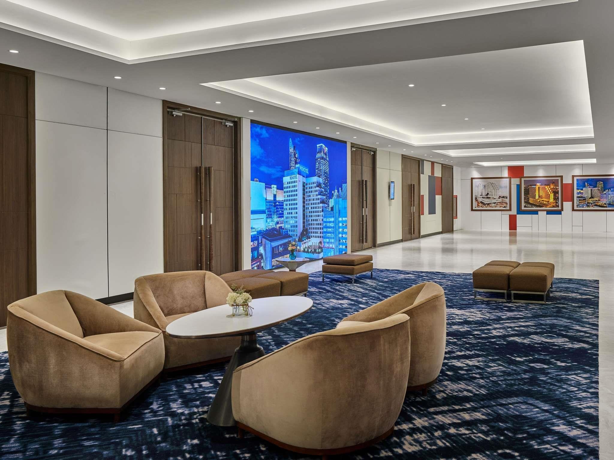 Novotel Bangkok on Siam Square 11