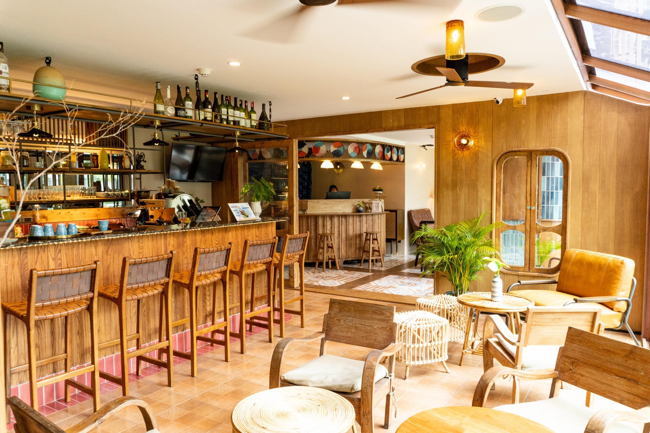 Tints Of Blue Hotel 10