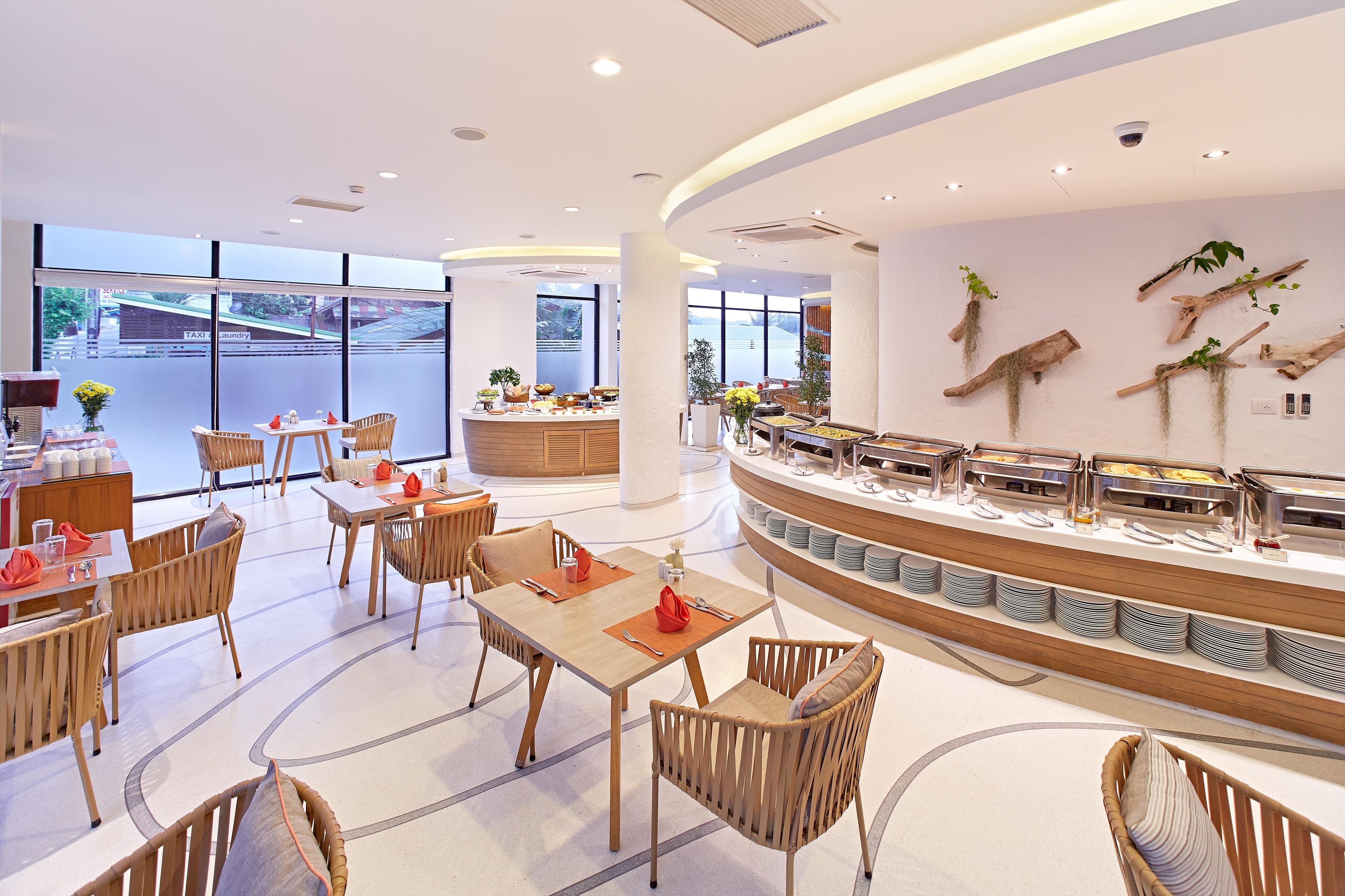 Bandara Phuket Beach Resort 9