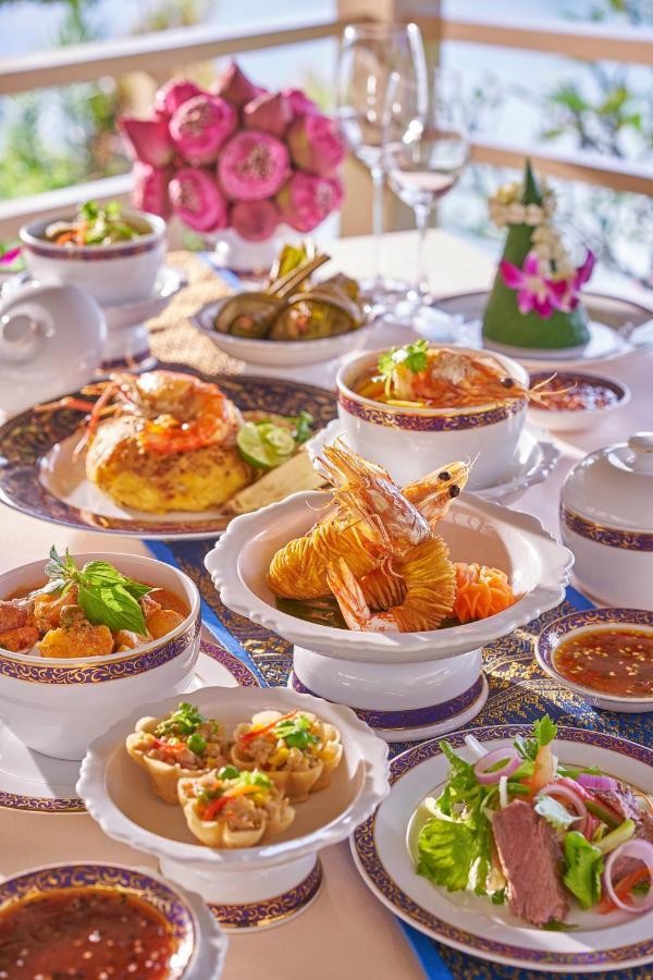 Dusit Thani Laguna, Phuket 8