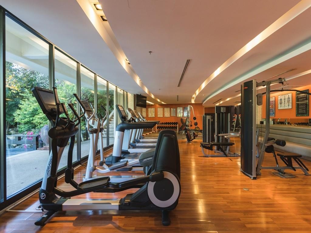 Pullman Phuket Karon Beach Resort 9