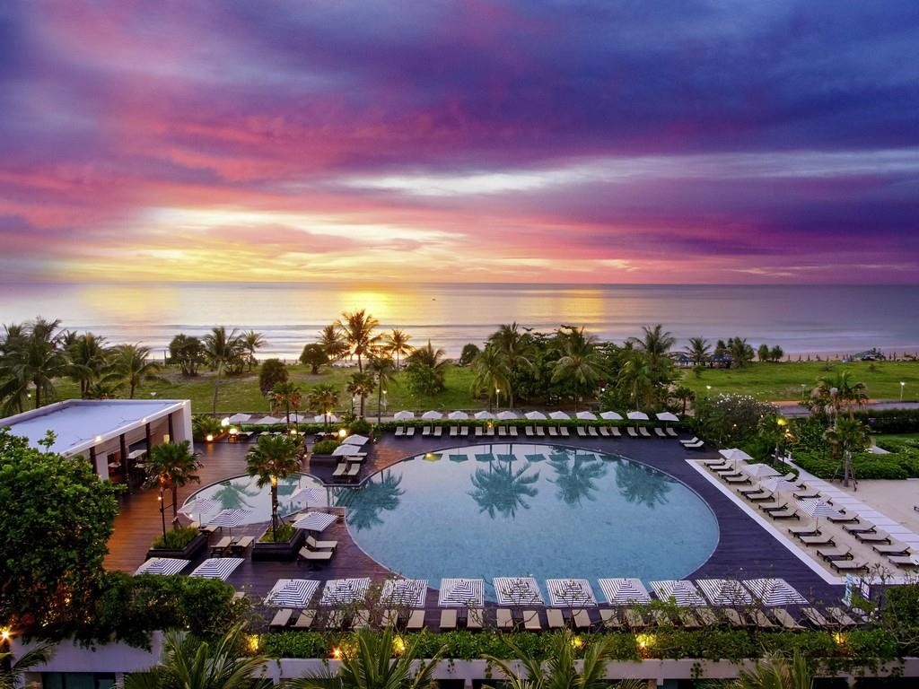 Pullman Phuket Karon Beach Resort