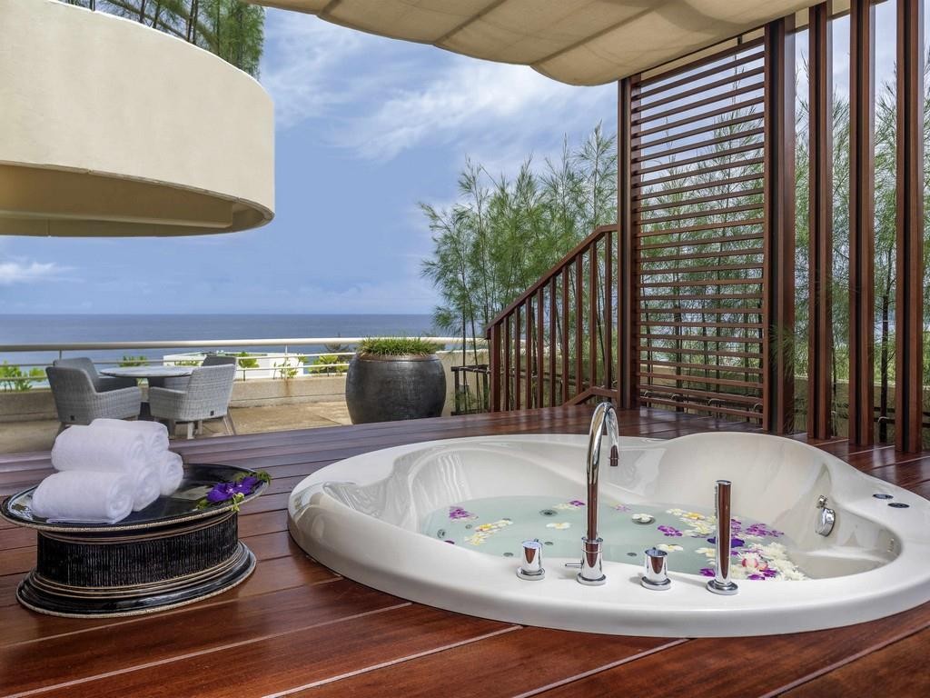 Pullman Phuket Karon Beach Resort 7