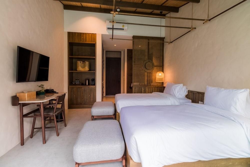 The Flow Samui Beach Resort 7