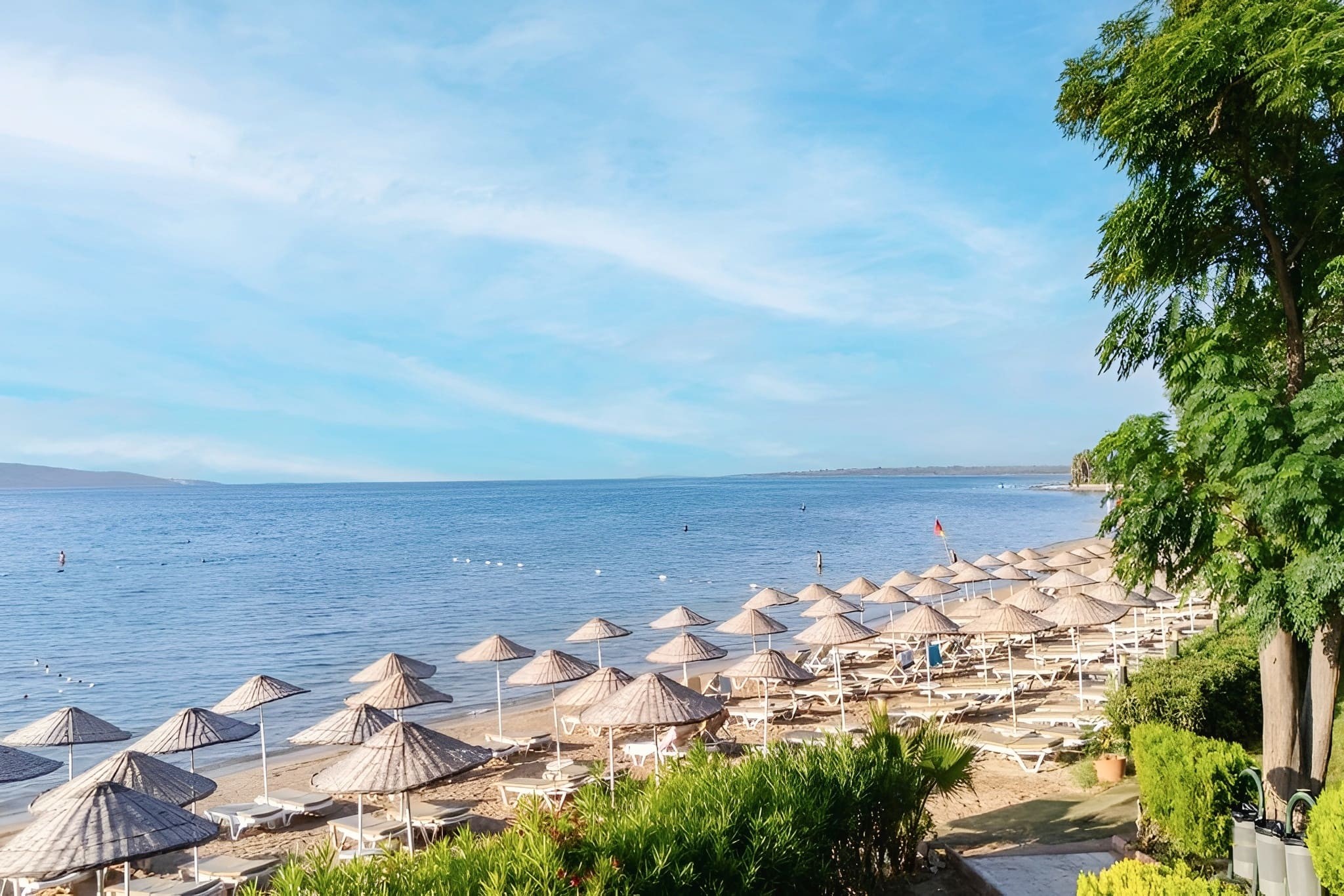 THE HOLIDAY RESORT 9