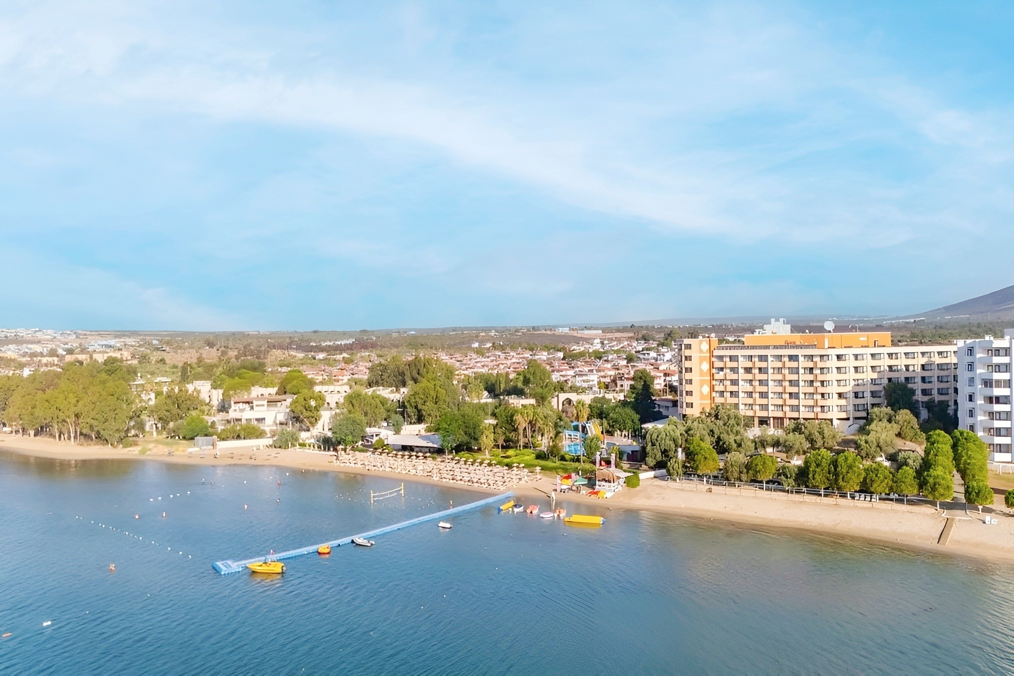 THE HOLIDAY RESORT 26