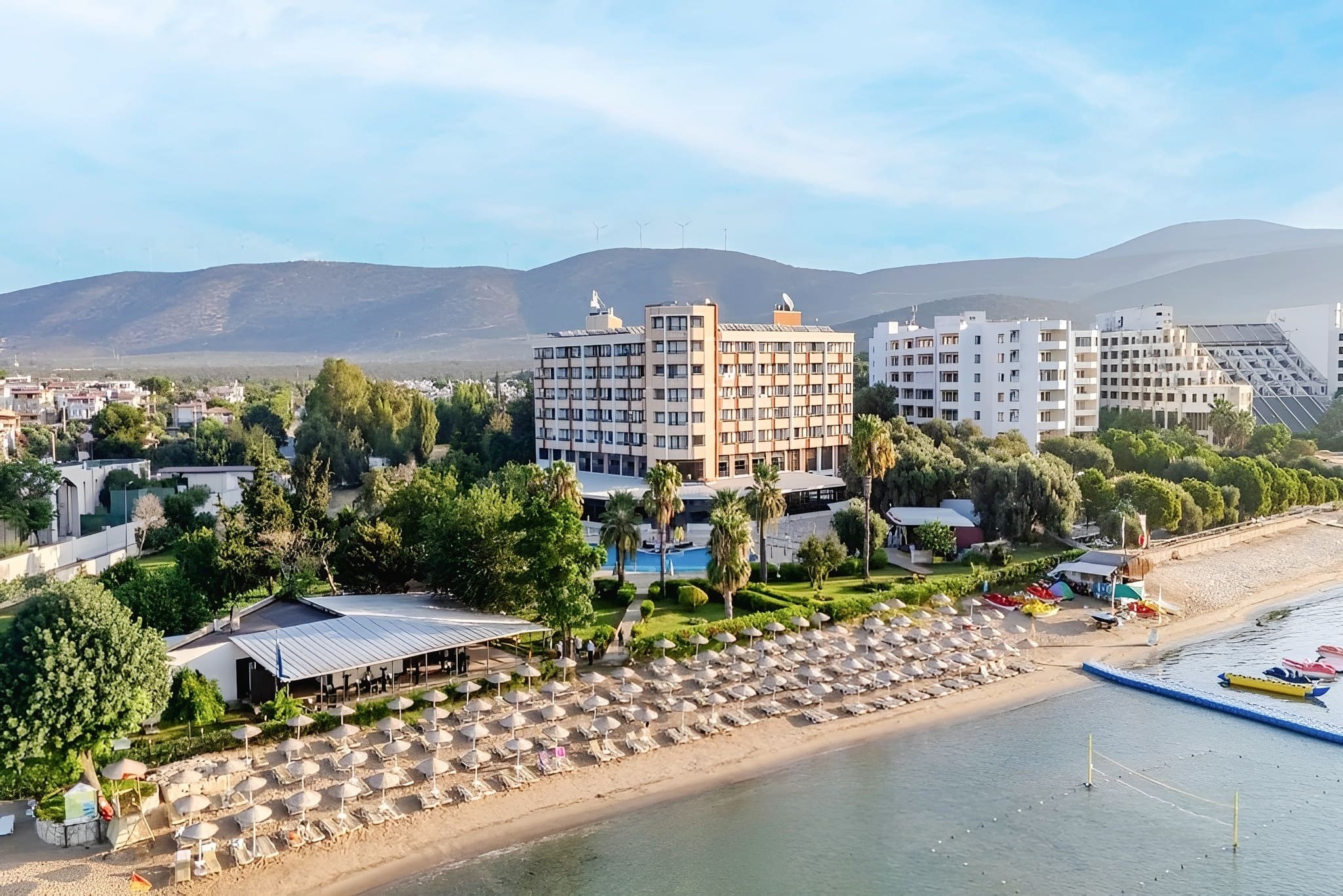 THE HOLIDAY RESORT 6