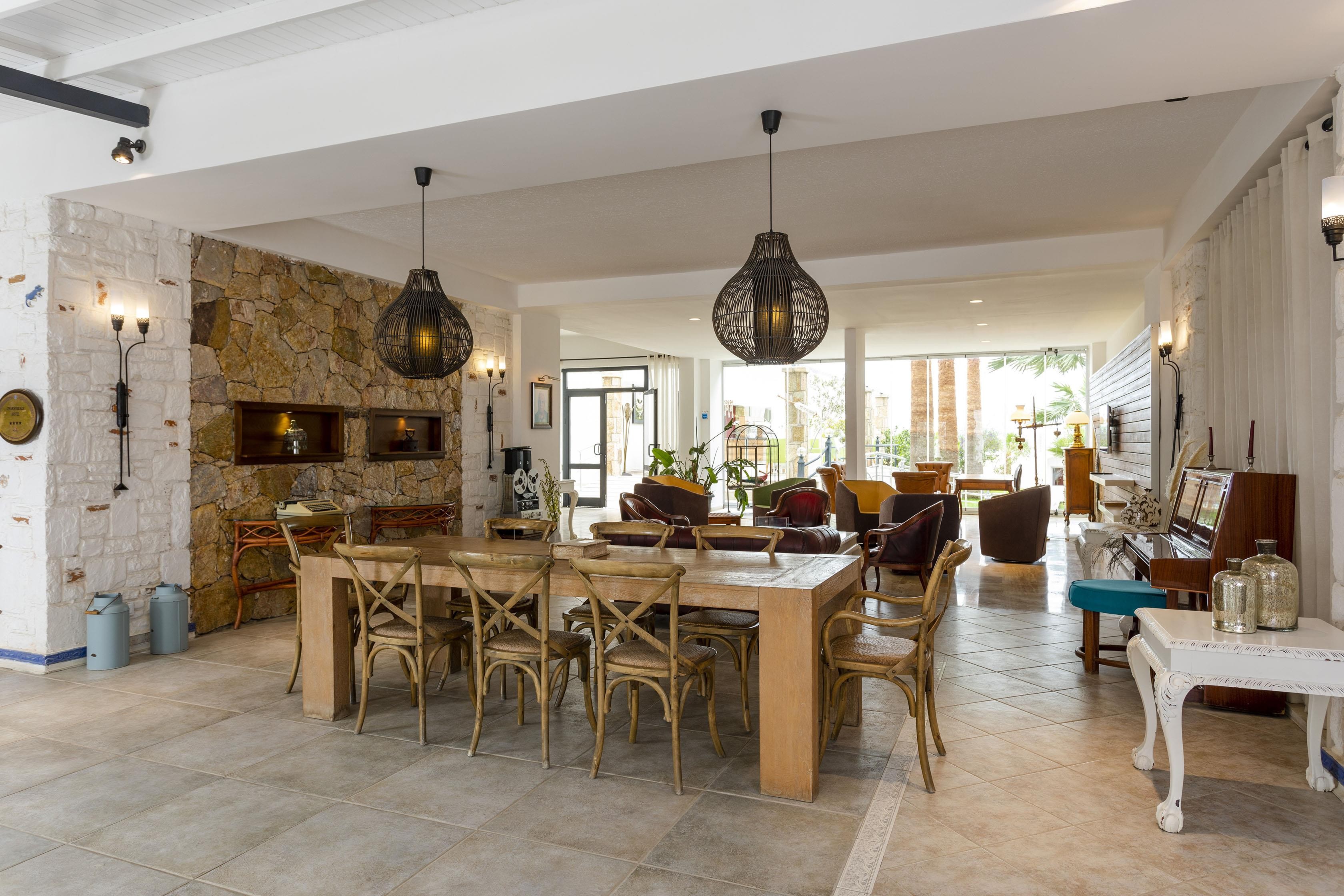 Charm Beach Hotel 20