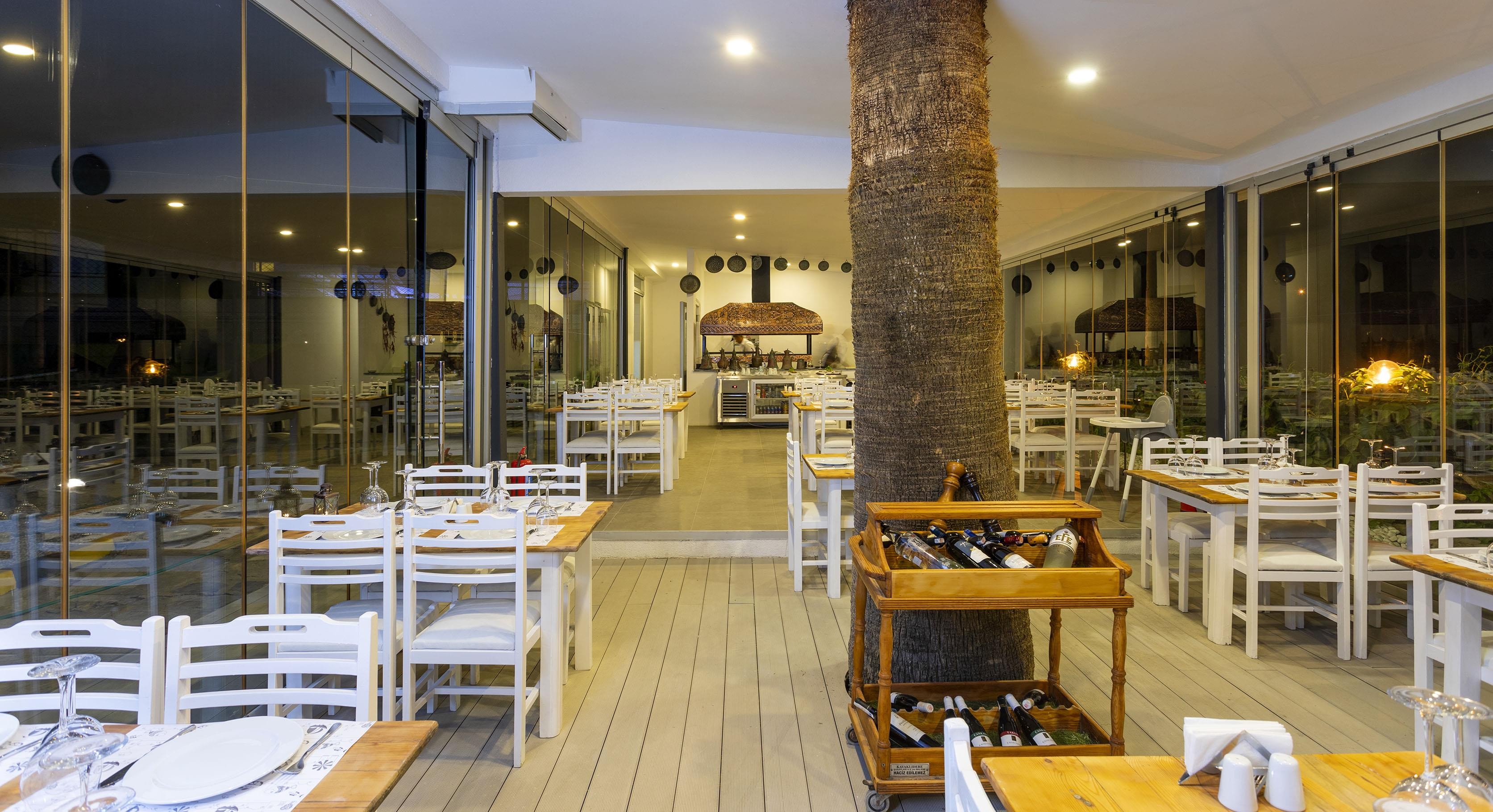 Charm Beach Hotel 24