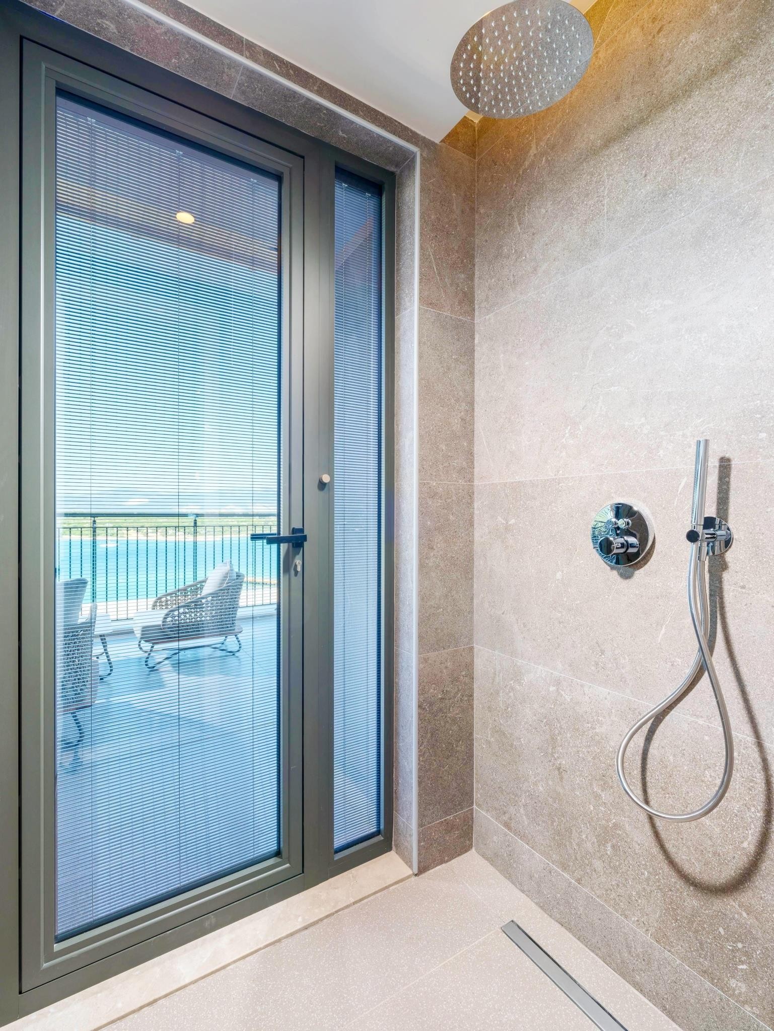 Anda Barut Collection 53