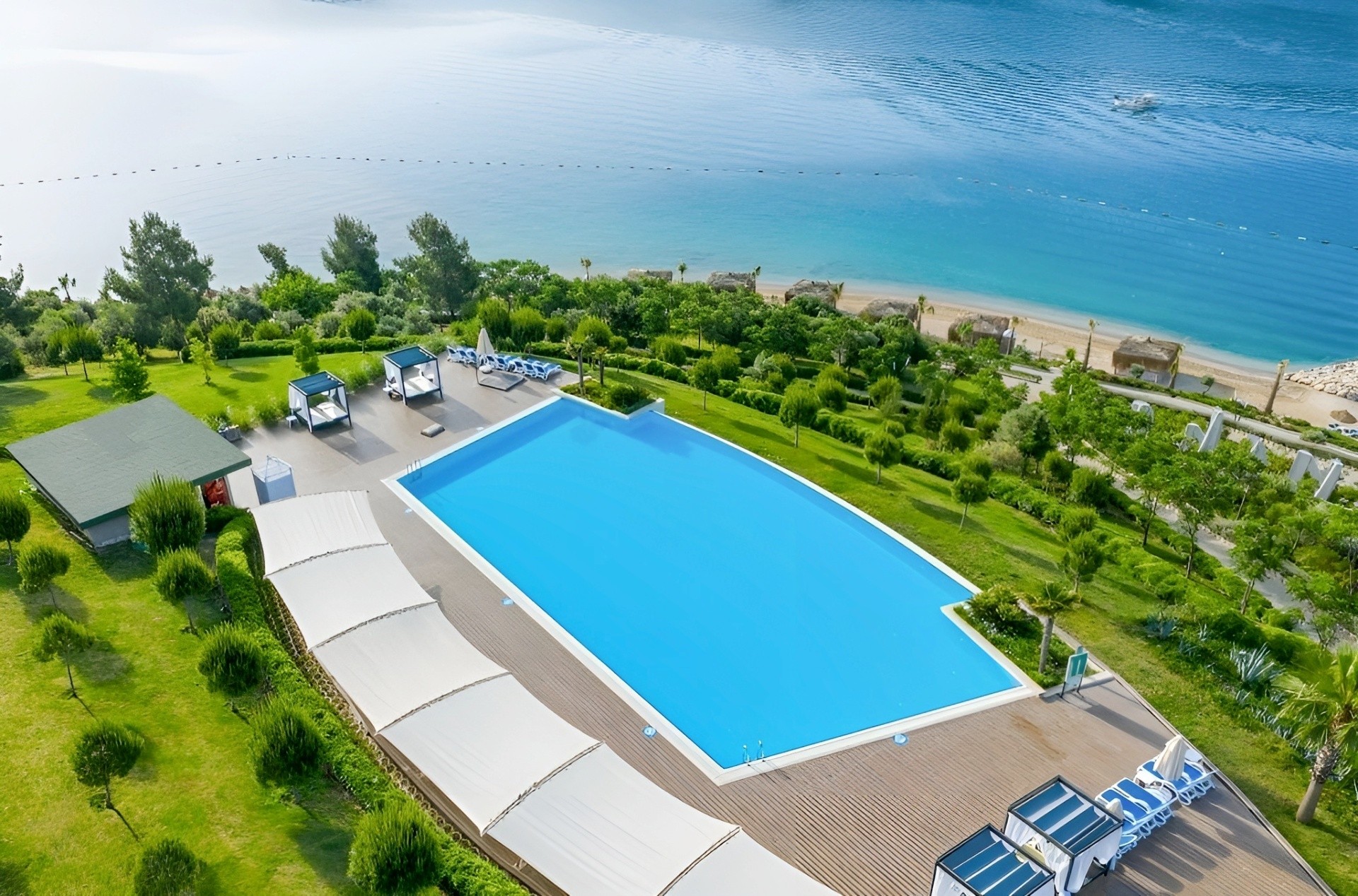 La Blanche Island 12