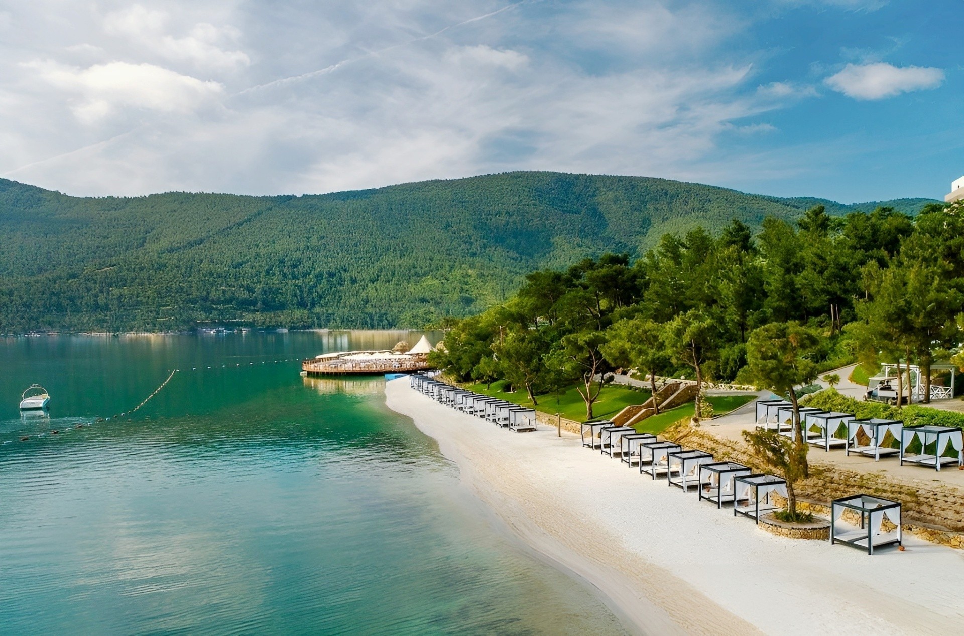 La Blanche Island 25