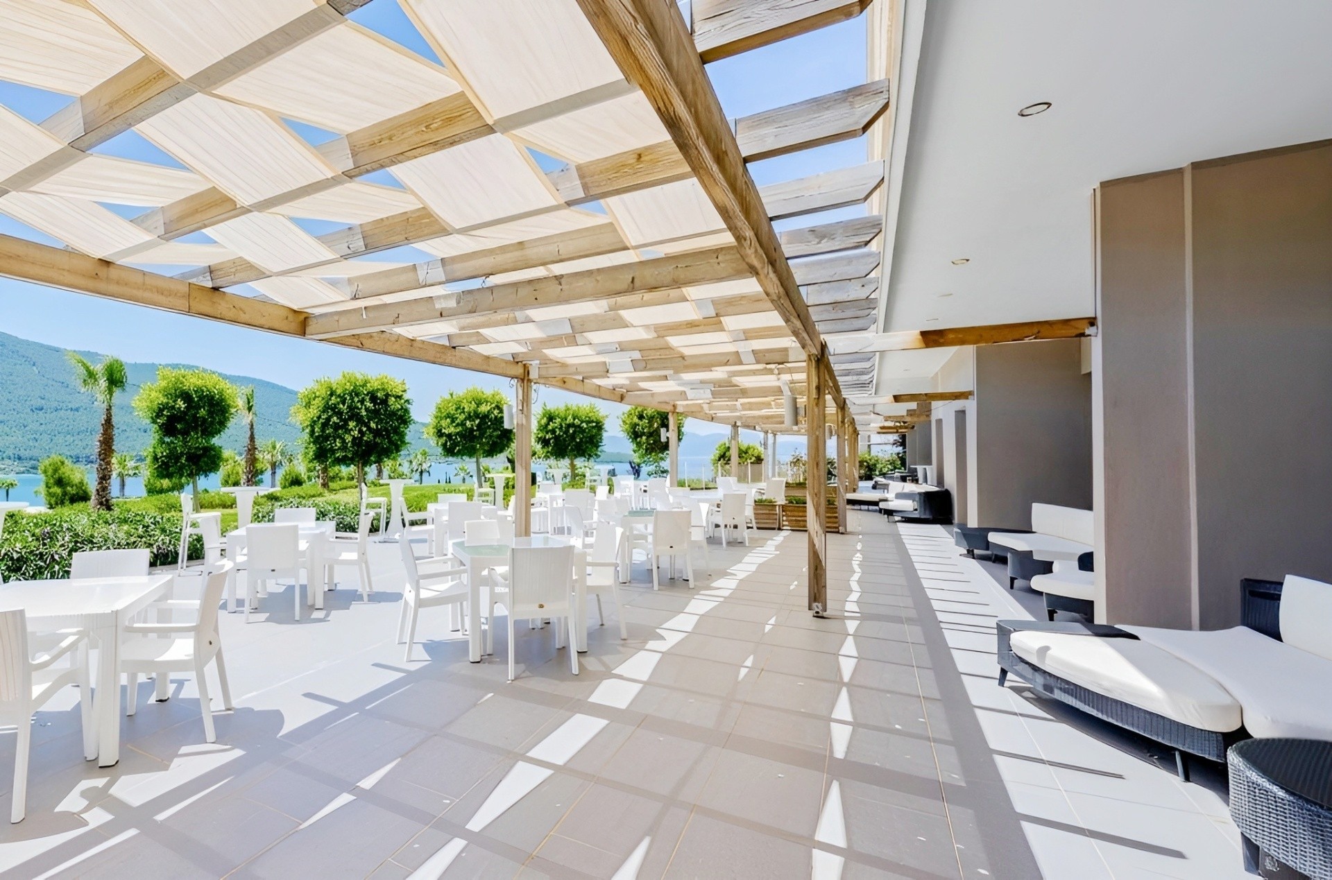 La Blanche Island 16