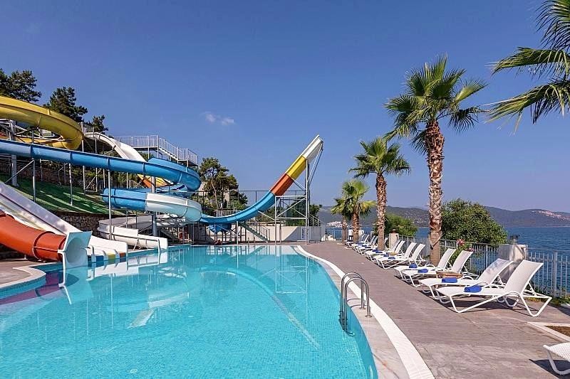 Blue Dreams Resort  9