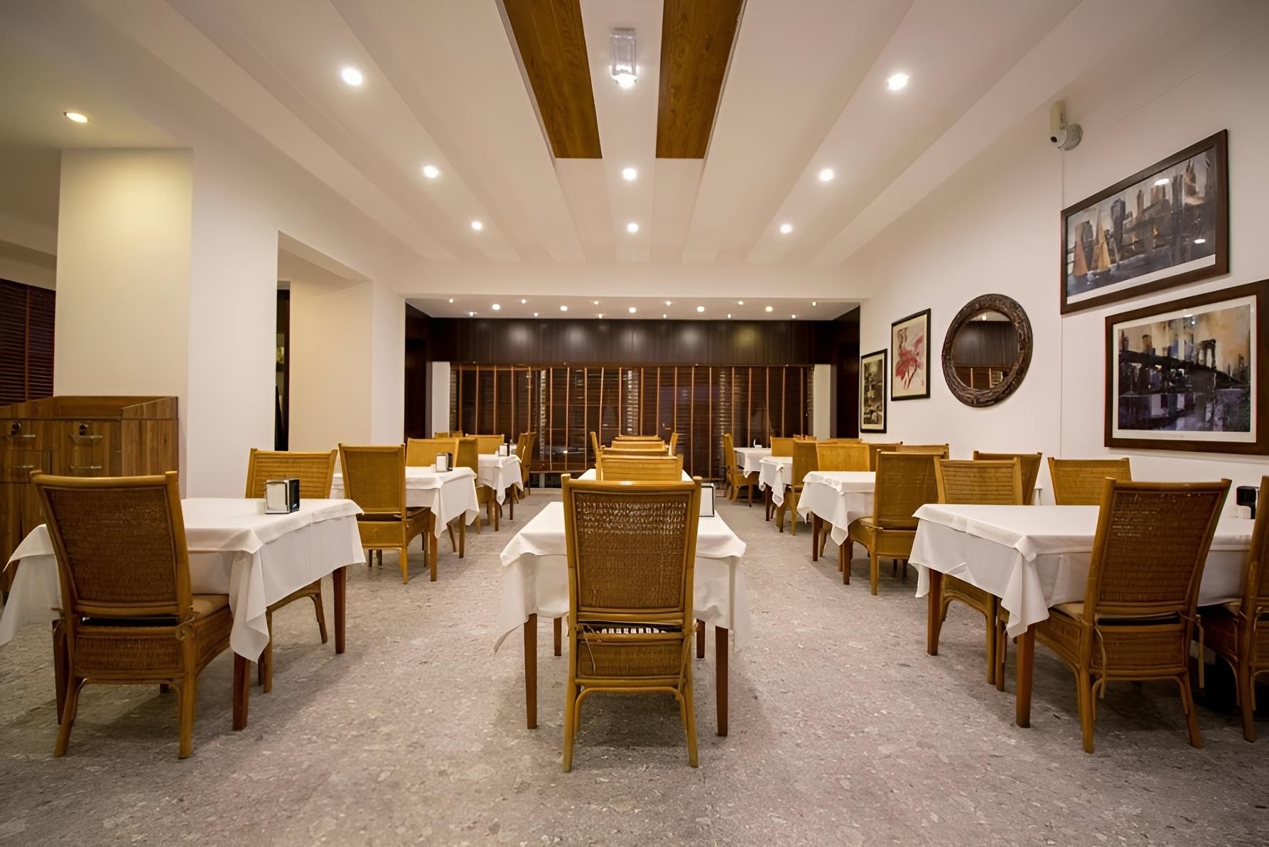 Supreme Beach Hotel 8