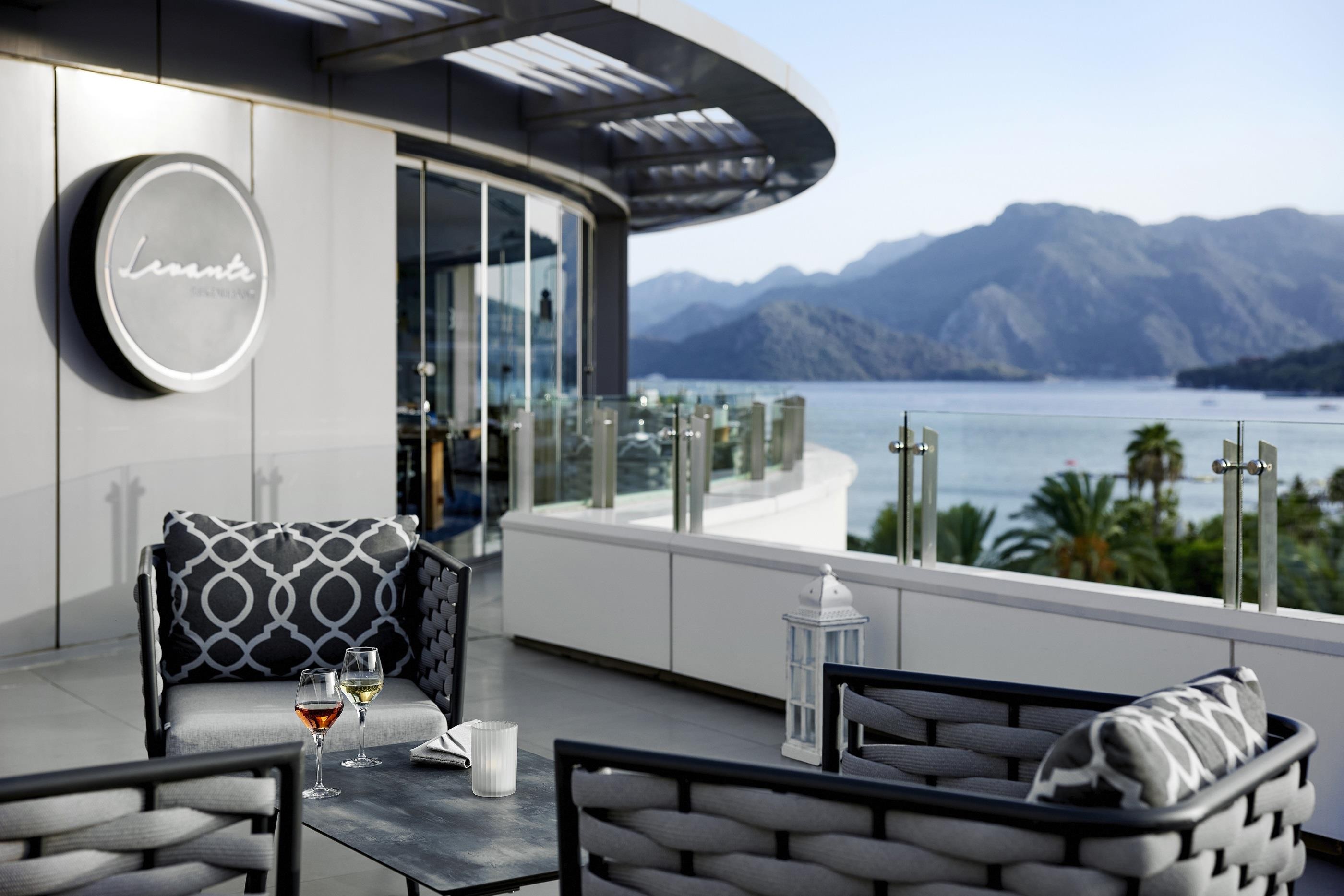 TUI BLUE Grand Azur  12