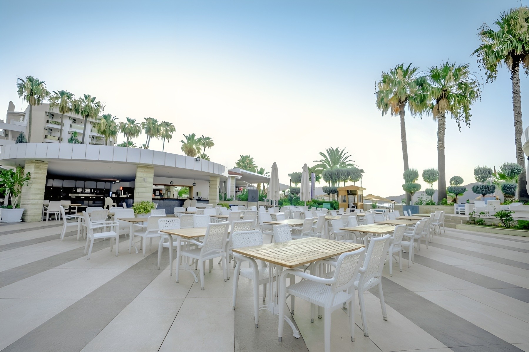 Golden Rock Beach Hotel 13