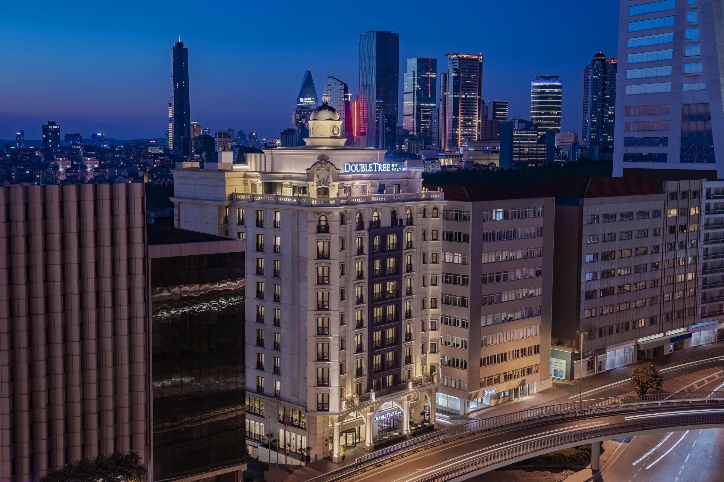 DoubleTree by Hilton Istanbul Esentepe 16