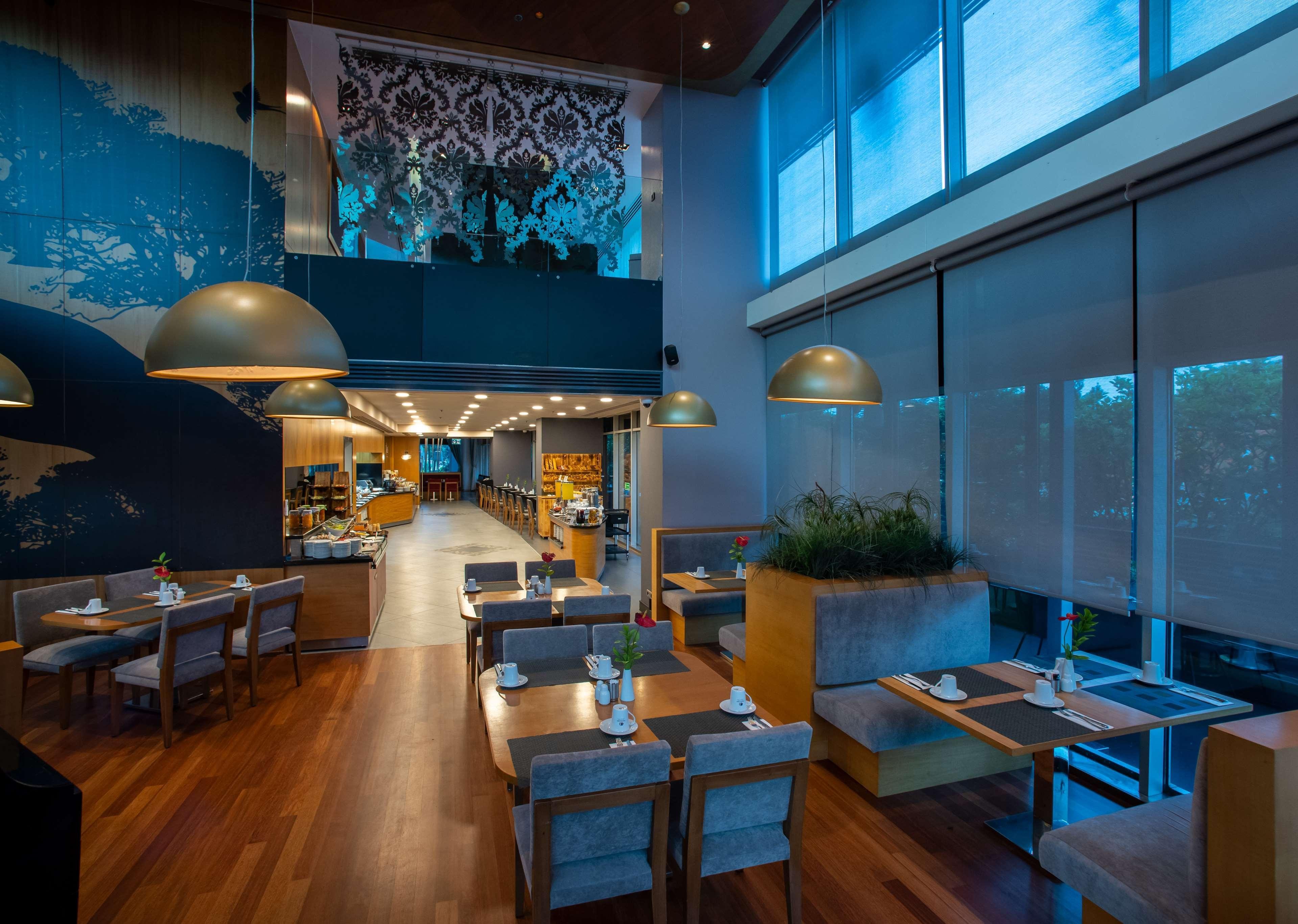 Doubletree by Hilton Istanbul Moda 9