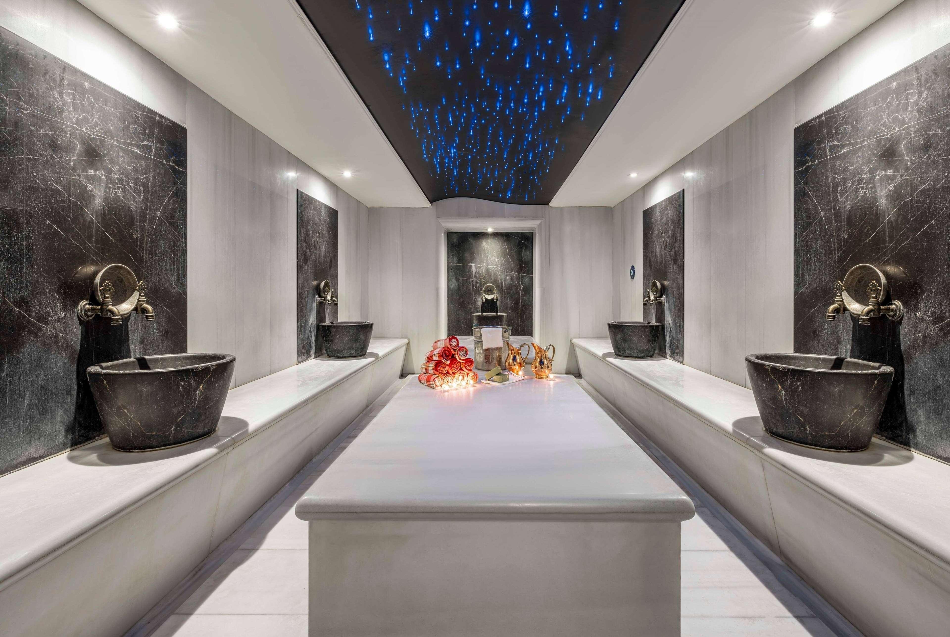 Ramada Plaza by Wyndham Istanbul Tekstilkent 10