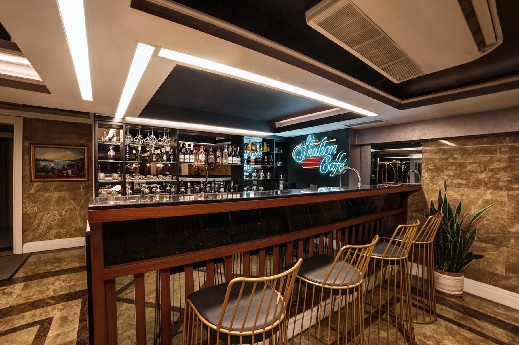 Skalion Hotel and Spa 9