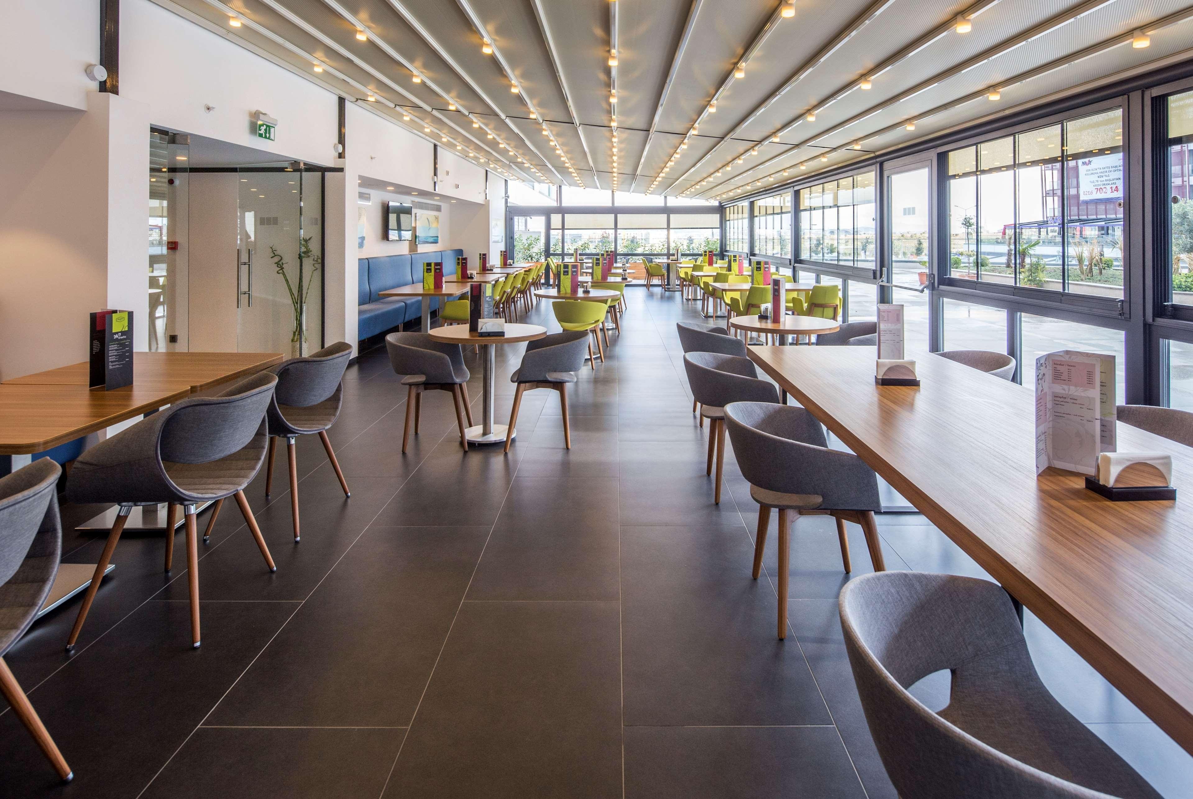 Hampton by Hilton Istanbul Kurtkoy 6