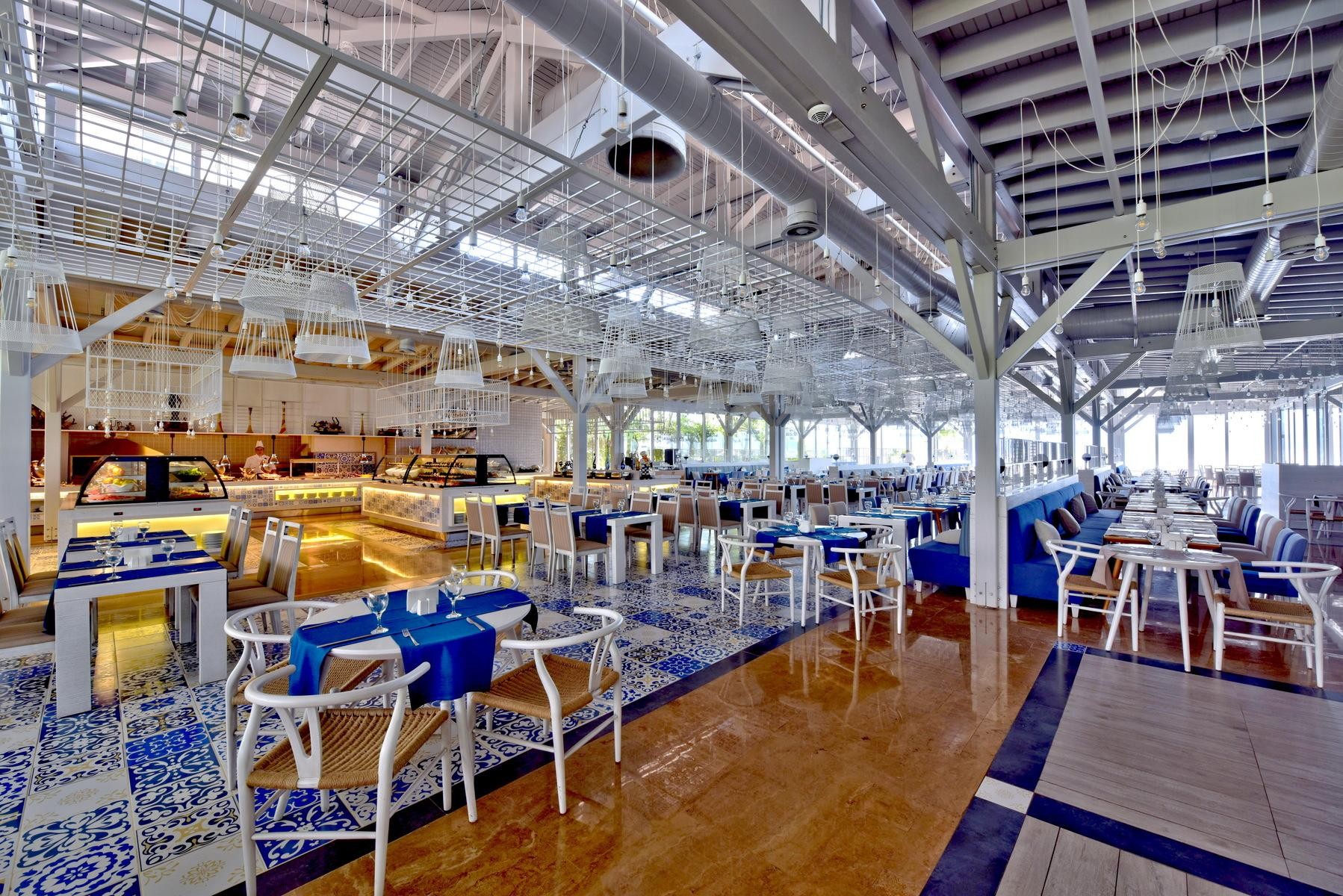 Ramada Plaza Antalya 6