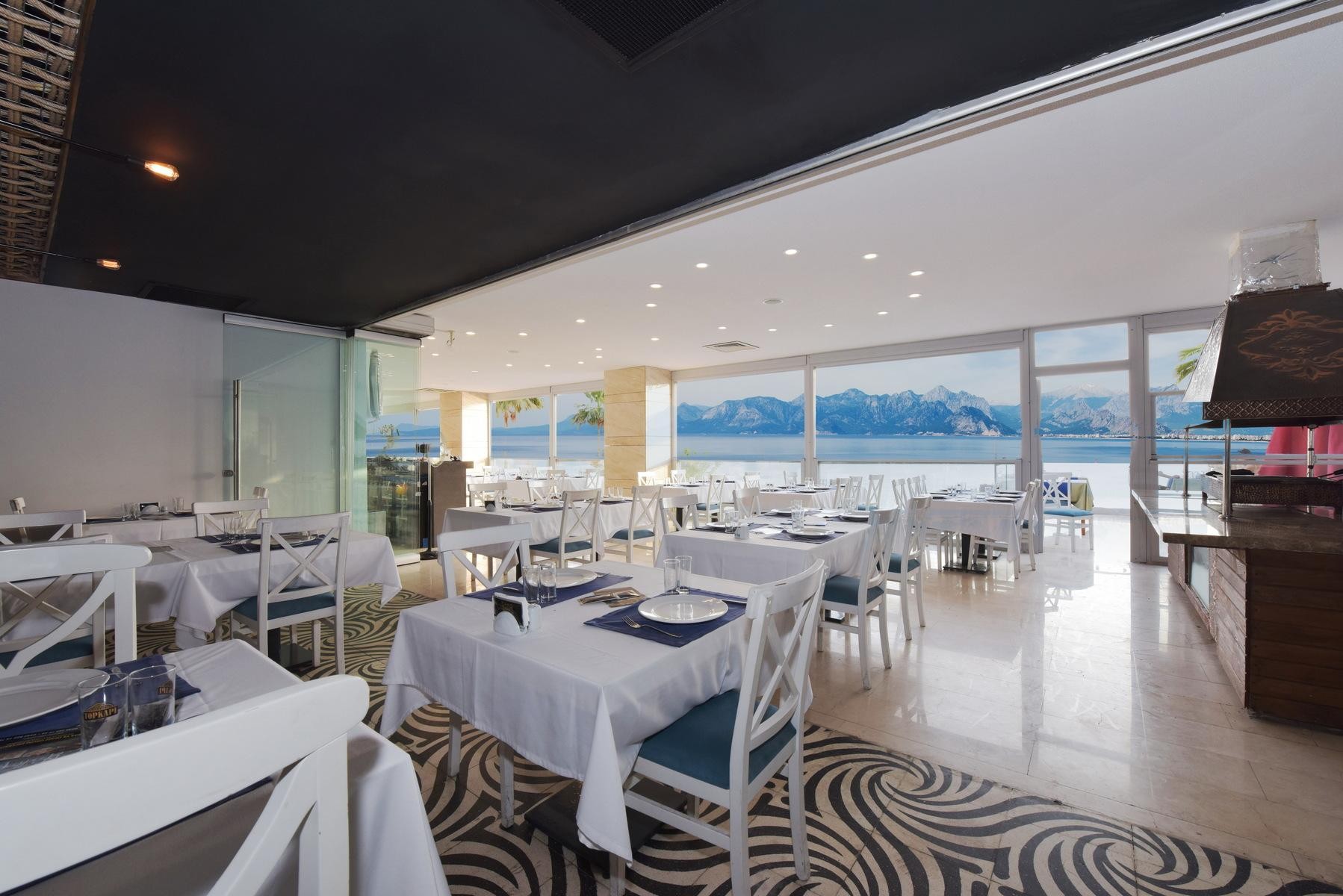 Ramada Plaza Antalya 7