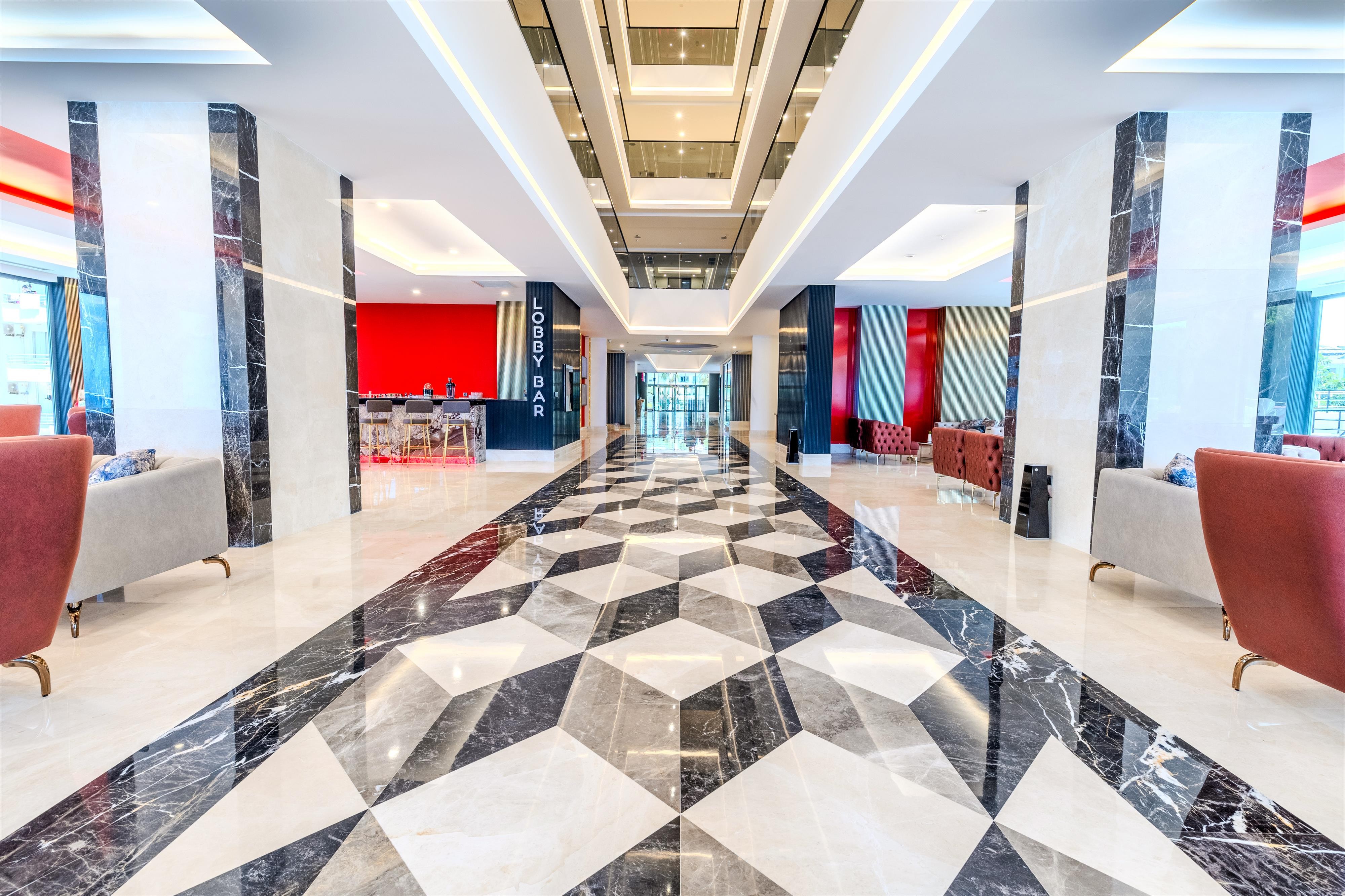 Granada Luxury Red 5