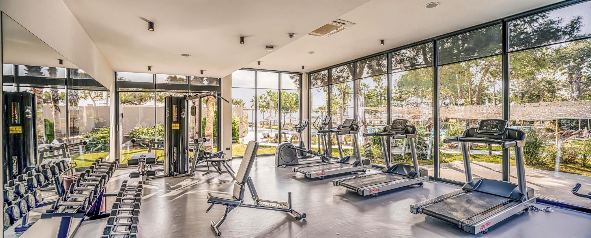 BALMY BEACH RESORT 23