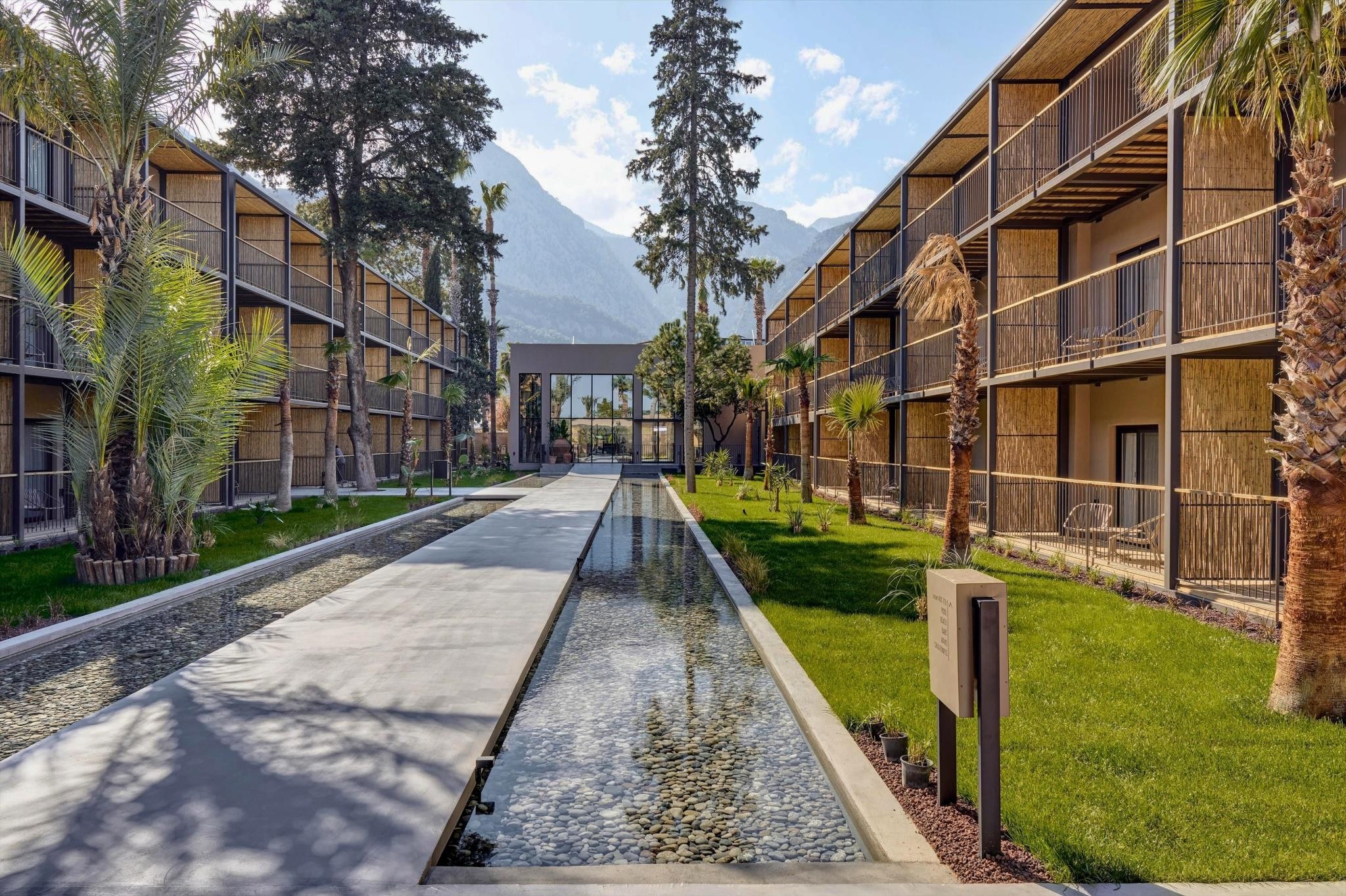 BALMY BEACH RESORT 22