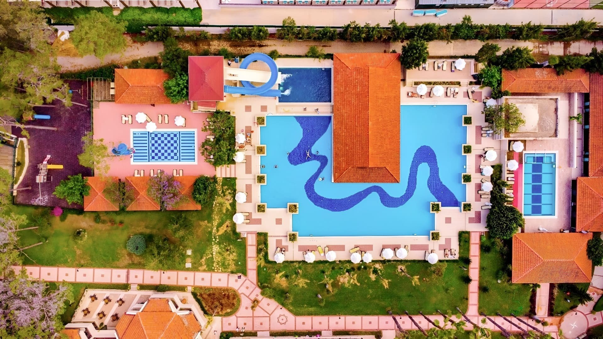 Champion Holiday Village 7