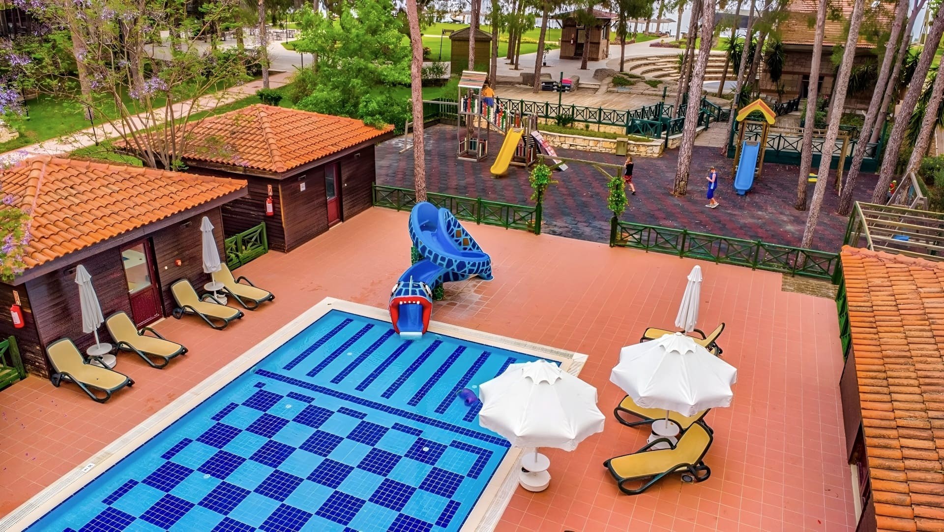 Champion Holiday Village 10