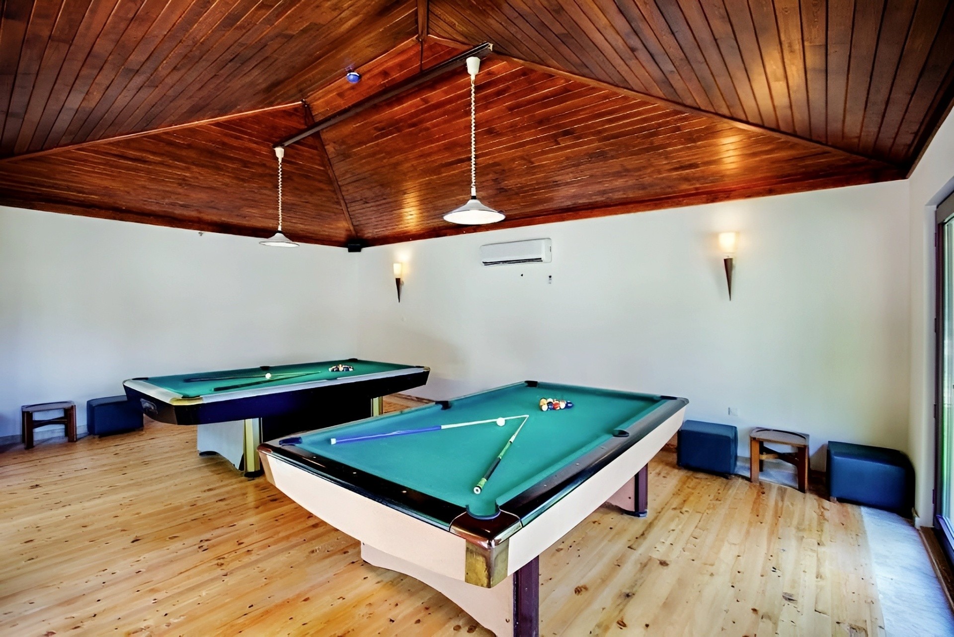 Champion Holiday Village 30