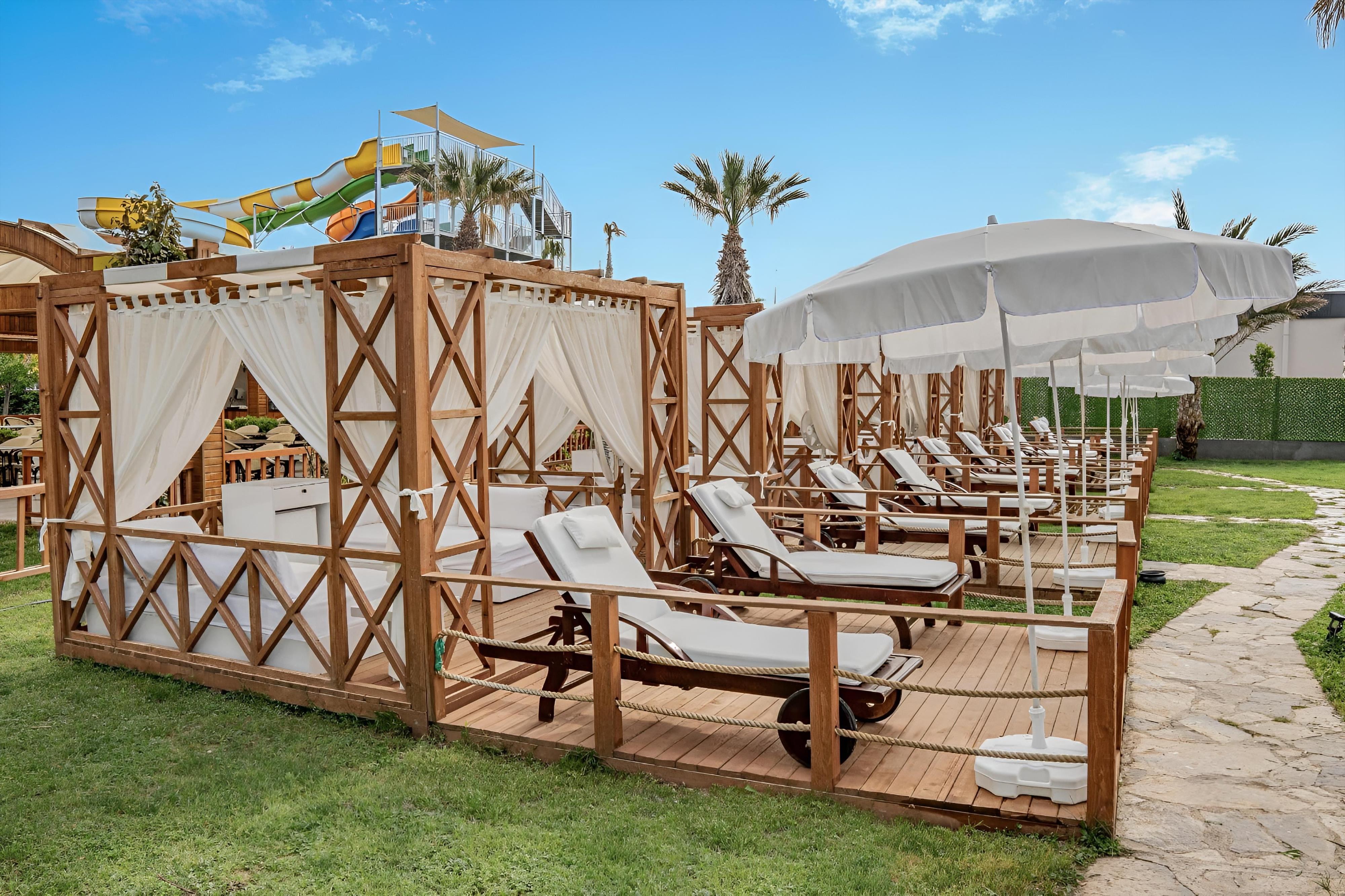 Aydinbey Famous Resort 10