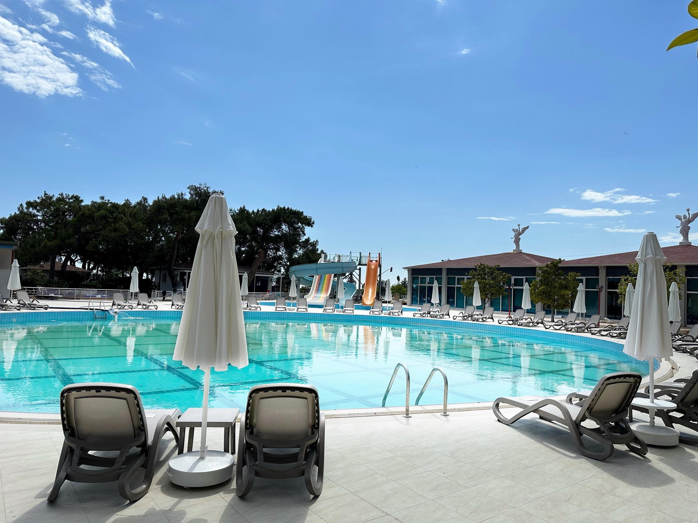 Casa Fora Beach Resort 3