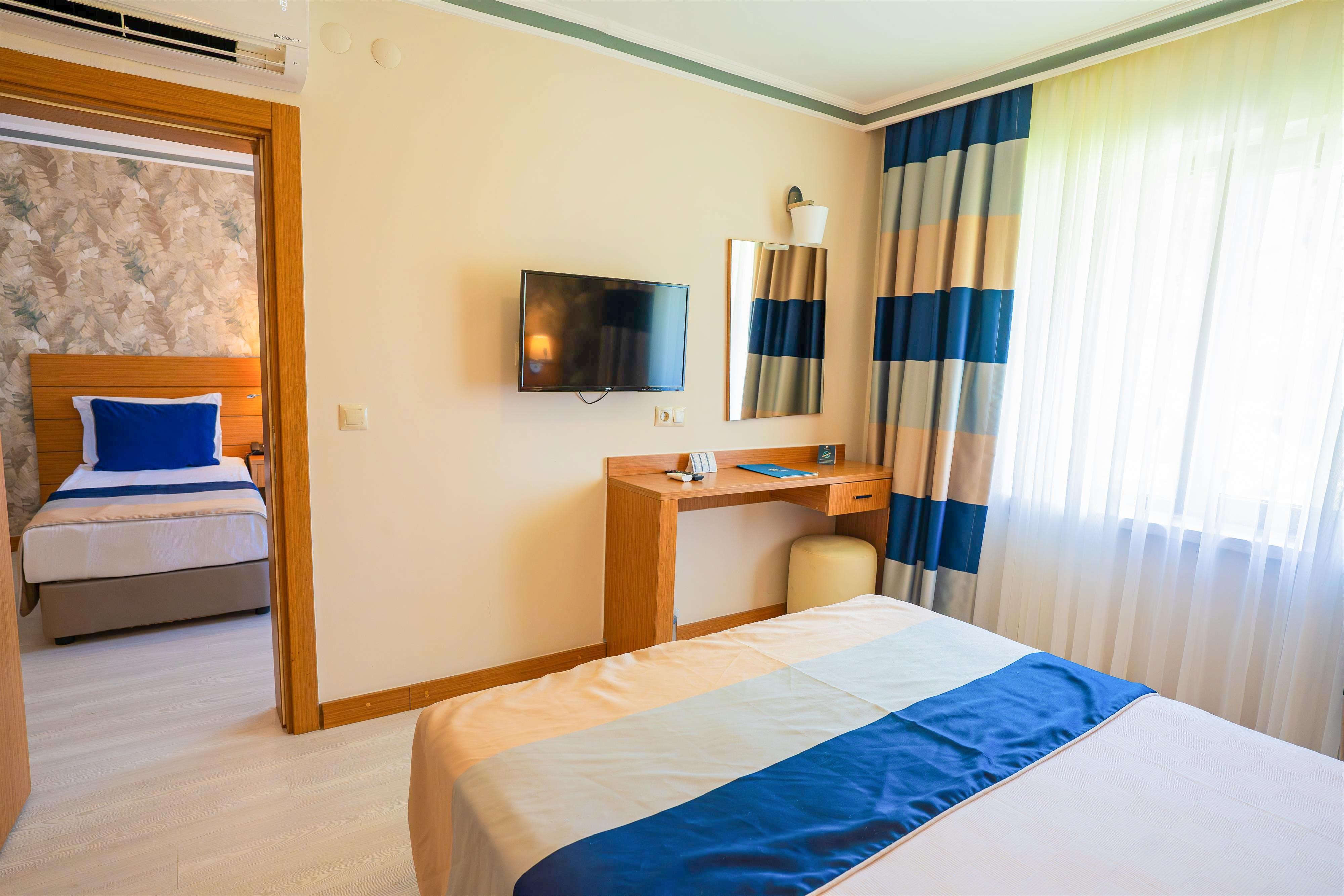 Master Family Club  24