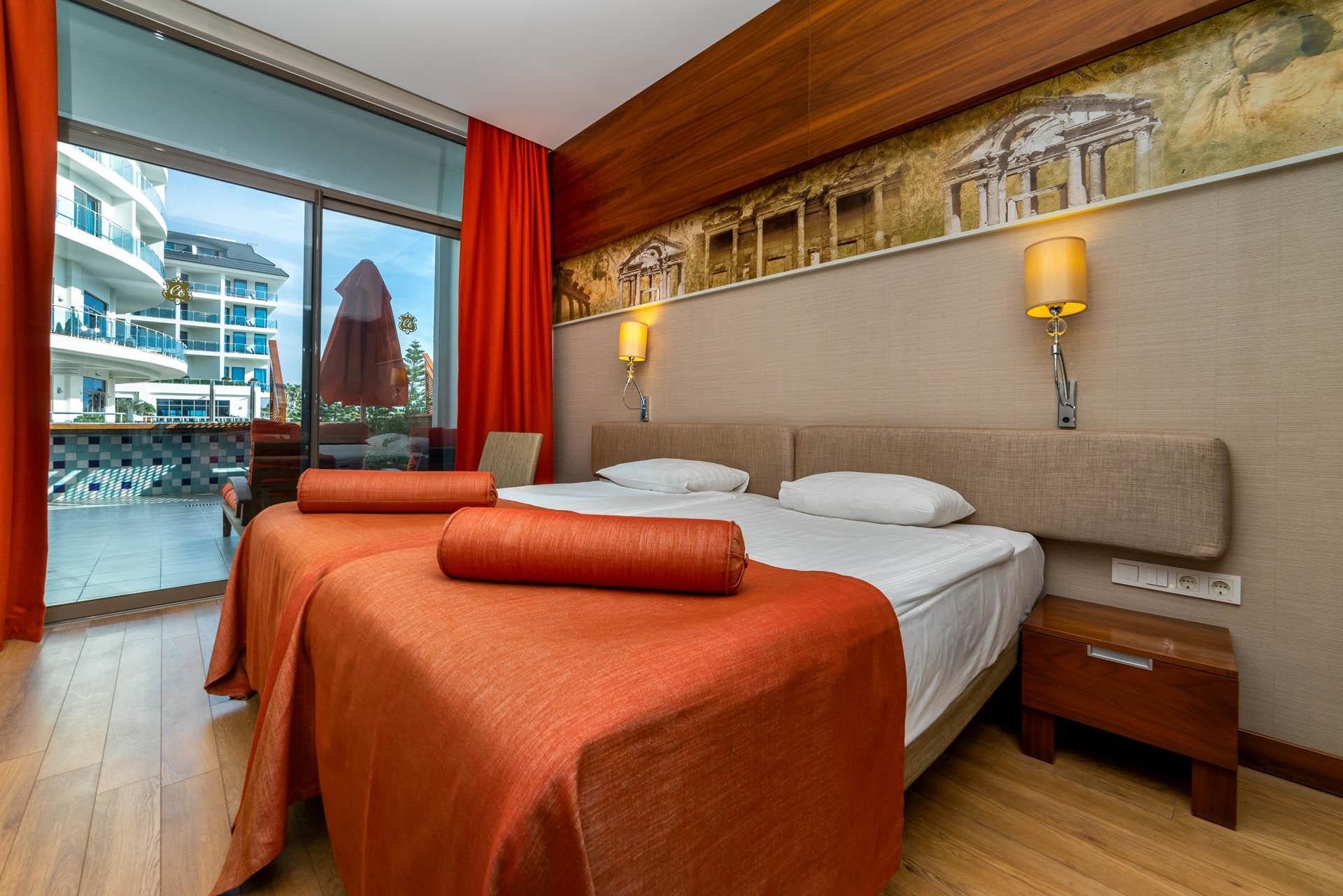 Commodore Elite Suites  20